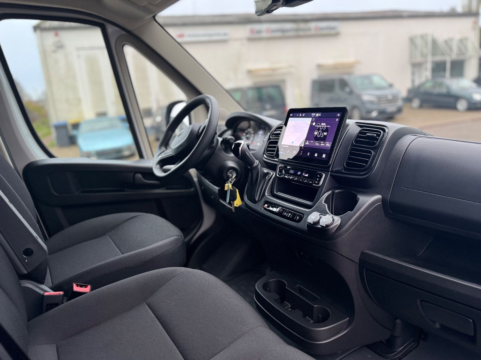 Fahrzeugabbildung Peugeot BOXER KASTEN L4H2 HEAVY BLUE HDi 180*LED*NAVI*