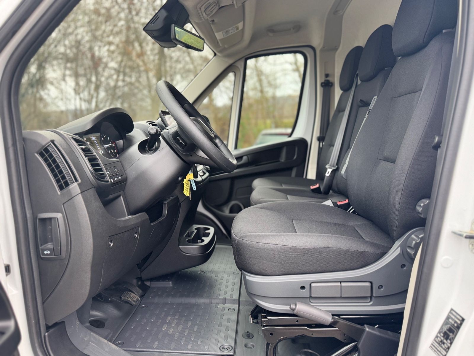 Fahrzeugabbildung Peugeot BOXER KASTEN L4H2 HEAVY BLUE HDi 180*LED*NAVI*