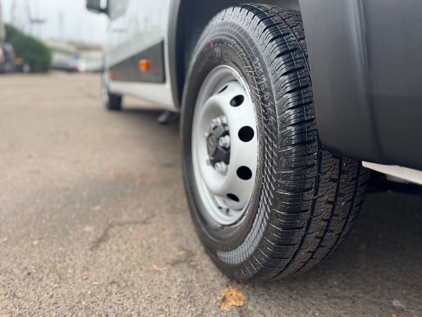 Fahrzeugabbildung Peugeot BOXER KASTEN L4H2 HEAVY BLUE HDi 180*LED*NAVI*