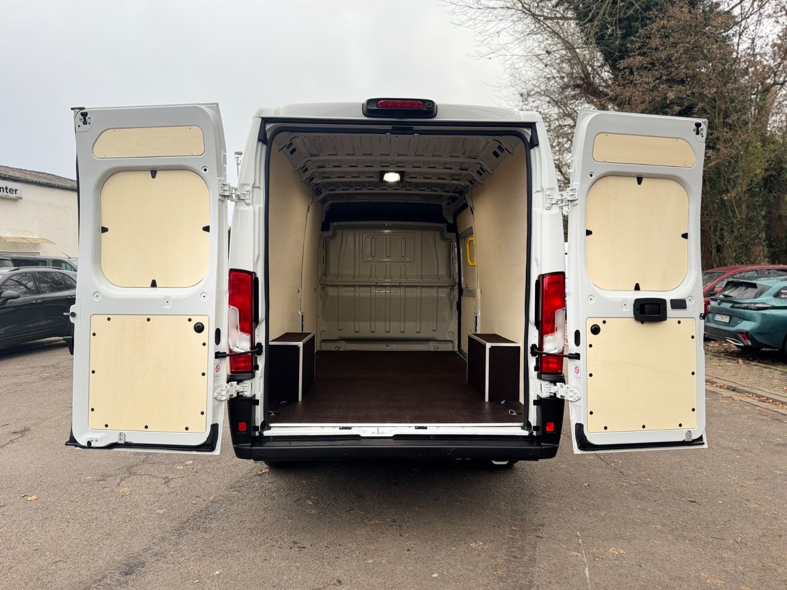 Fahrzeugabbildung Peugeot BOXER KASTEN L4H2 HEAVY BLUE HDi 180*LED*NAVI*