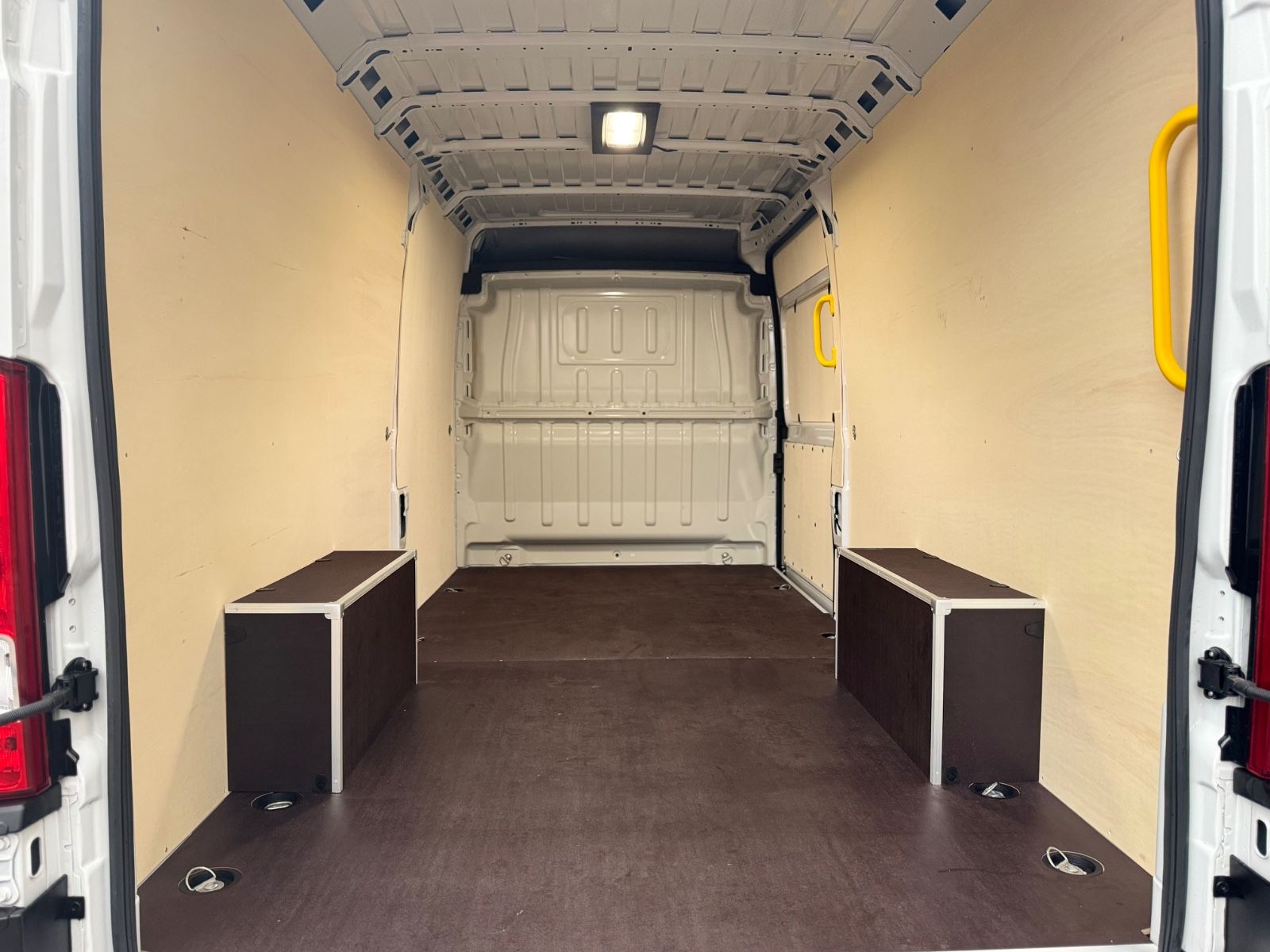 Fahrzeugabbildung Peugeot BOXER KASTEN L4H2 HEAVY BLUE HDi 180*LED*NAVI*