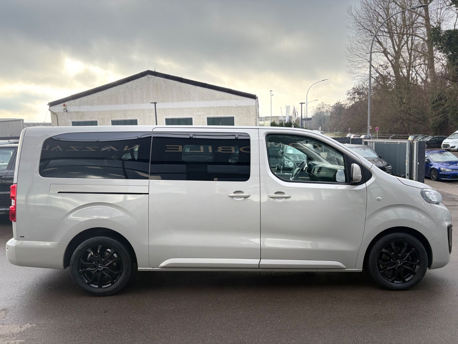 Fahrzeugabbildung Peugeot TRAVELLER HDI L2*8 SITZER*2.HD*KREIDE*2XSCHIEBE*