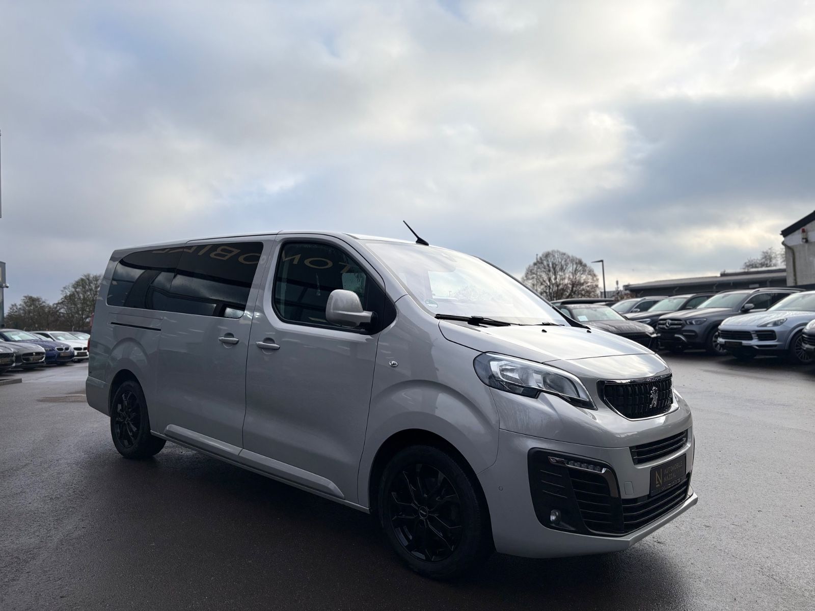 Fahrzeugabbildung Peugeot TRAVELLER HDI L2*8 SITZER*2.HD*KREIDE*2XSCHIEBE*