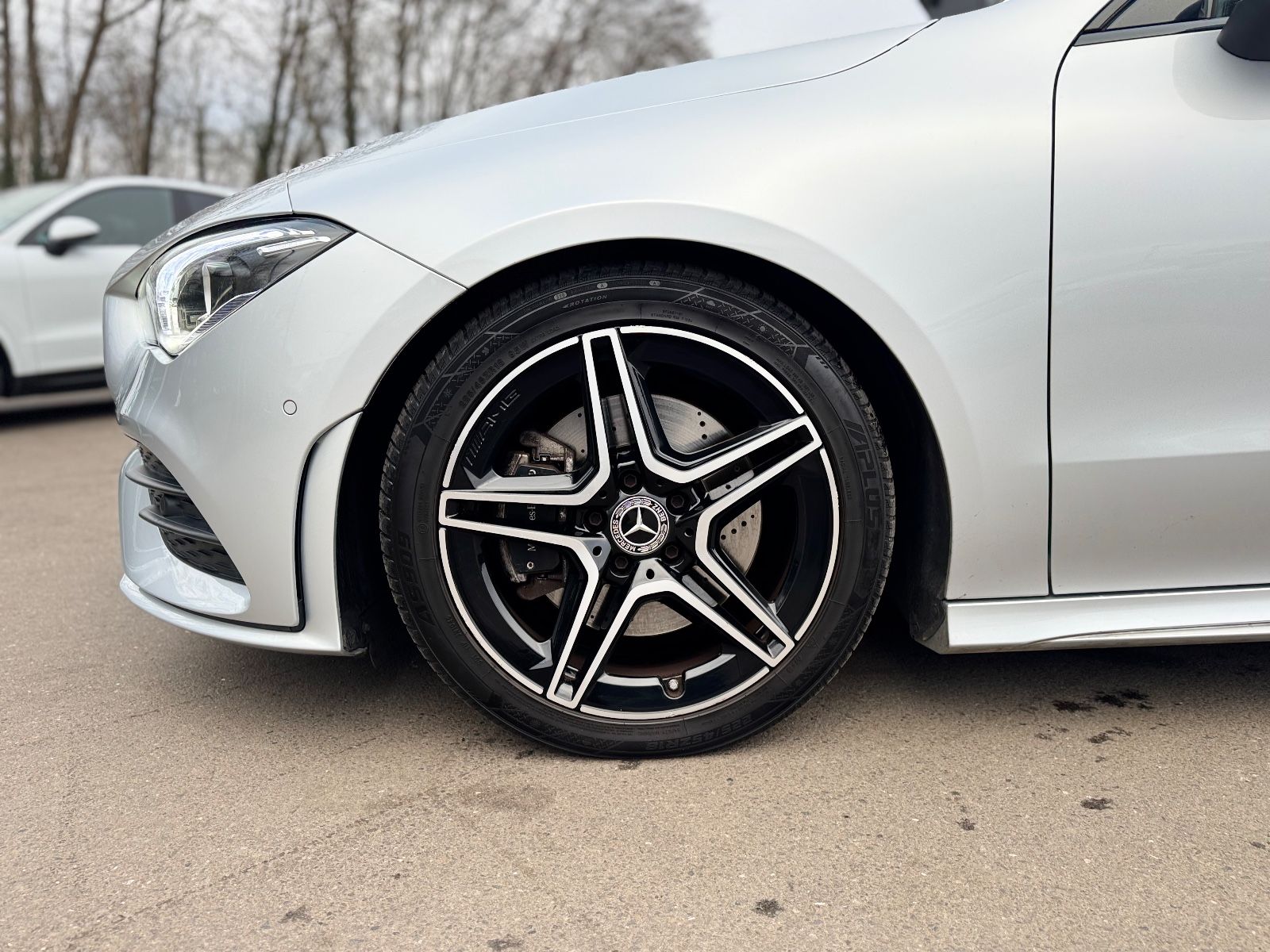 Fahrzeugabbildung Mercedes-Benz CLA 200 LIM*AUT.*NIGHT*AMG-LINE*PANO*1.HD*TOP*