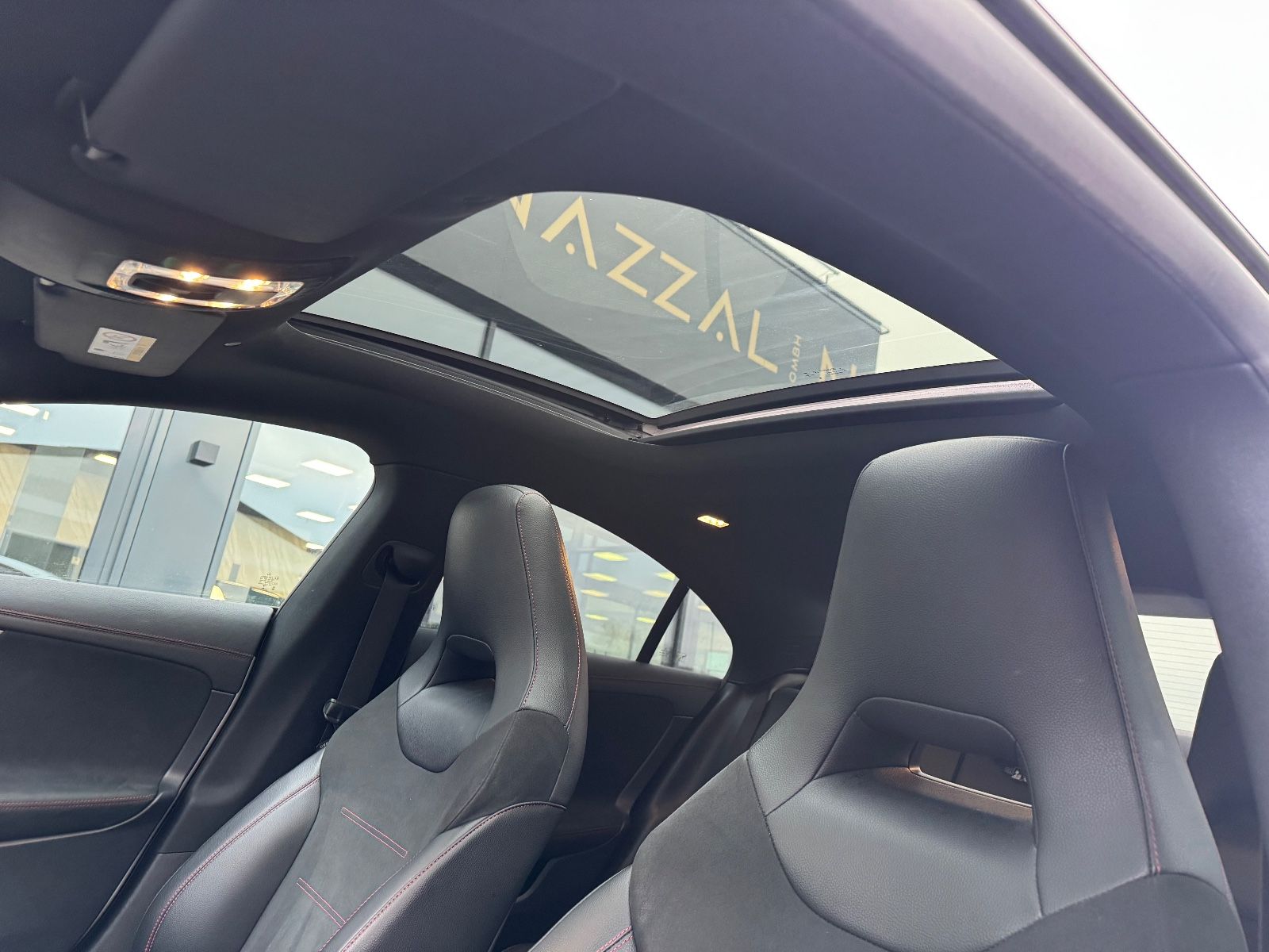 Fahrzeugabbildung Mercedes-Benz CLA 200 LIM*AUT.*NIGHT*AMG-LINE*PANO*1.HD*TOP*