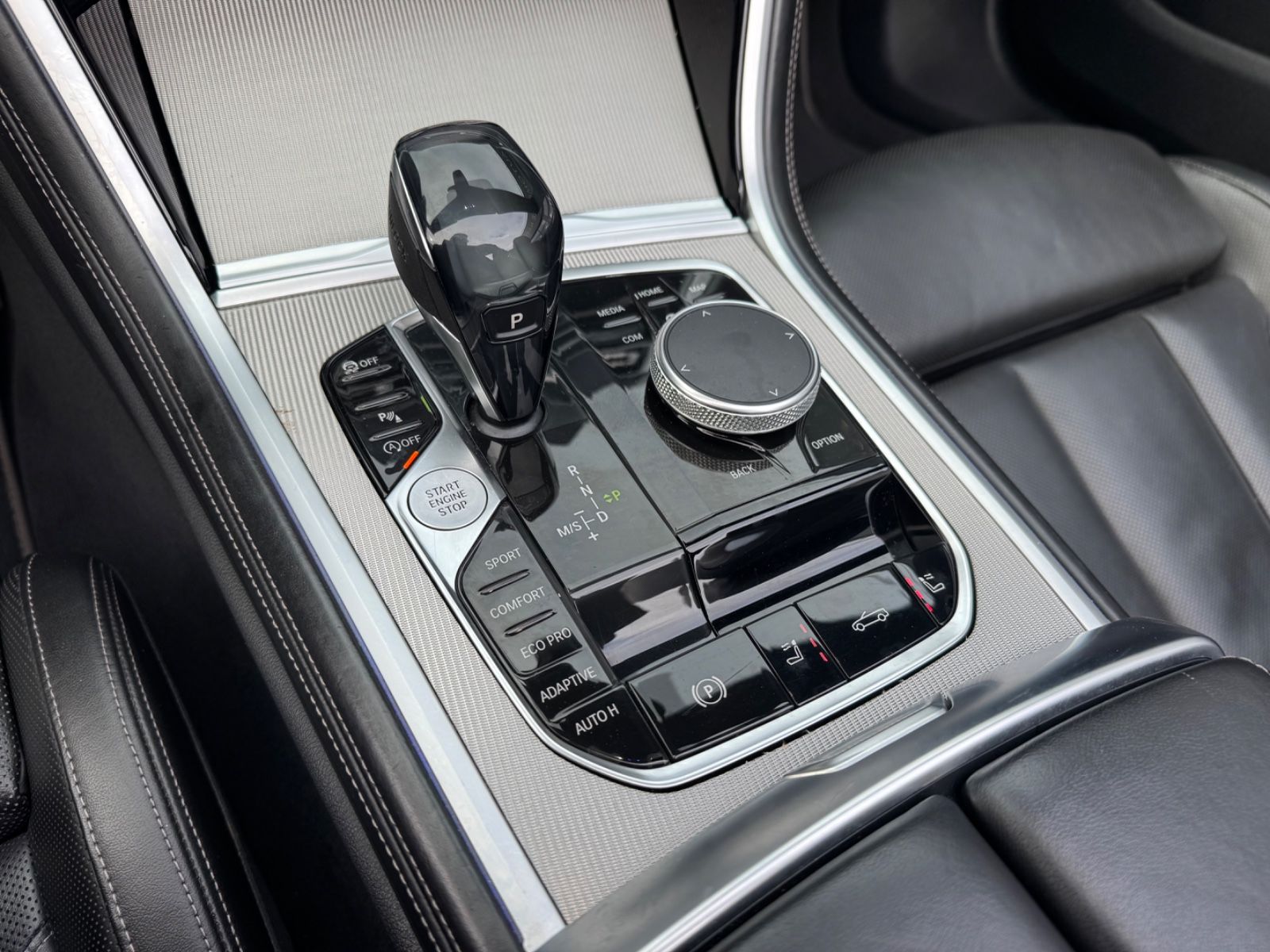 Fahrzeugabbildung BMW 840d xDRIVE CABRIO M SPORT*KAMERA*NACKENHZG.*