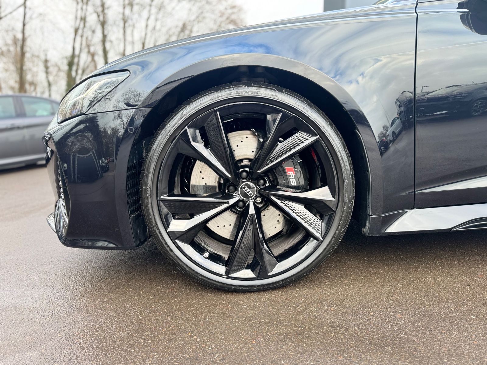 Fahrzeugabbildung Audi RS6 AVANT QUATTRO PERFORMANCE*22.Z*CARBON*AHK*