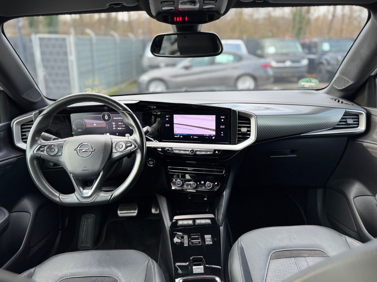 Fahrzeugabbildung Opel MOKKA ULTIMATE*AUT.*LEDER*LED*NAVI*KAMERA*DAB+