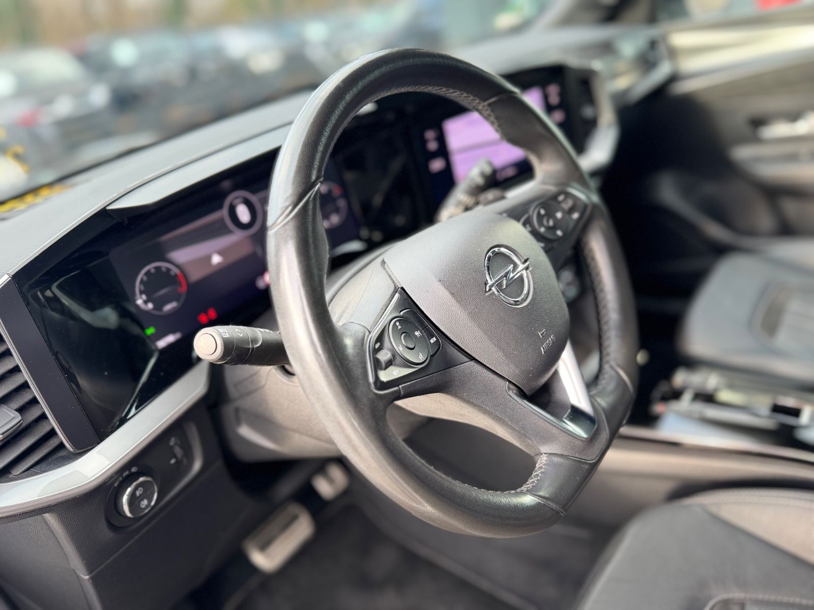 Fahrzeugabbildung Opel MOKKA ULTIMATE*AUT.*LEDER*LED*NAVI*KAMERA*DAB+