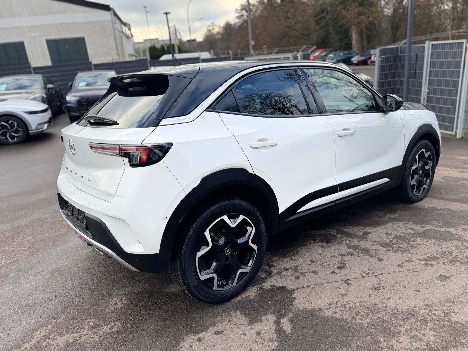 Fahrzeugabbildung Opel MOKKA ULTIMATE*AUT.*LEDER*LED*NAVI*KAMERA*DAB+