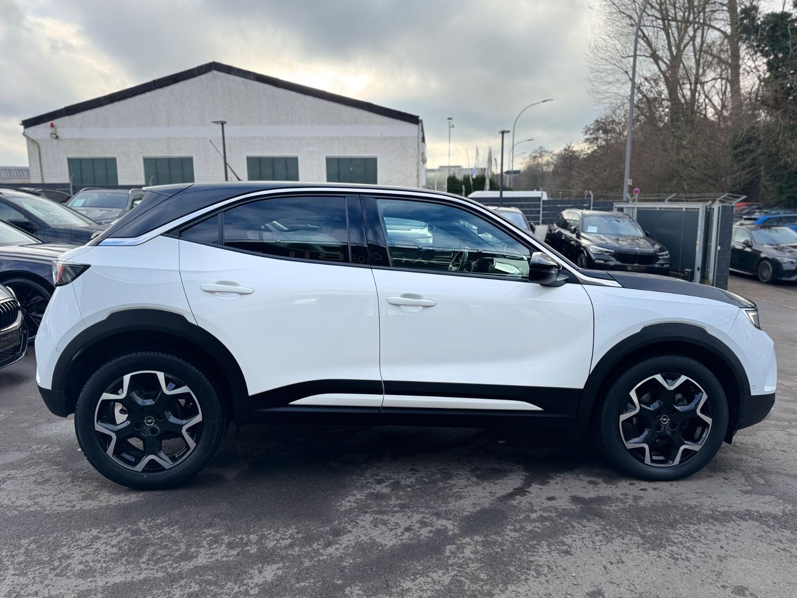 Fahrzeugabbildung Opel MOKKA ULTIMATE*AUT.*LEDER*LED*NAVI*KAMERA*DAB+