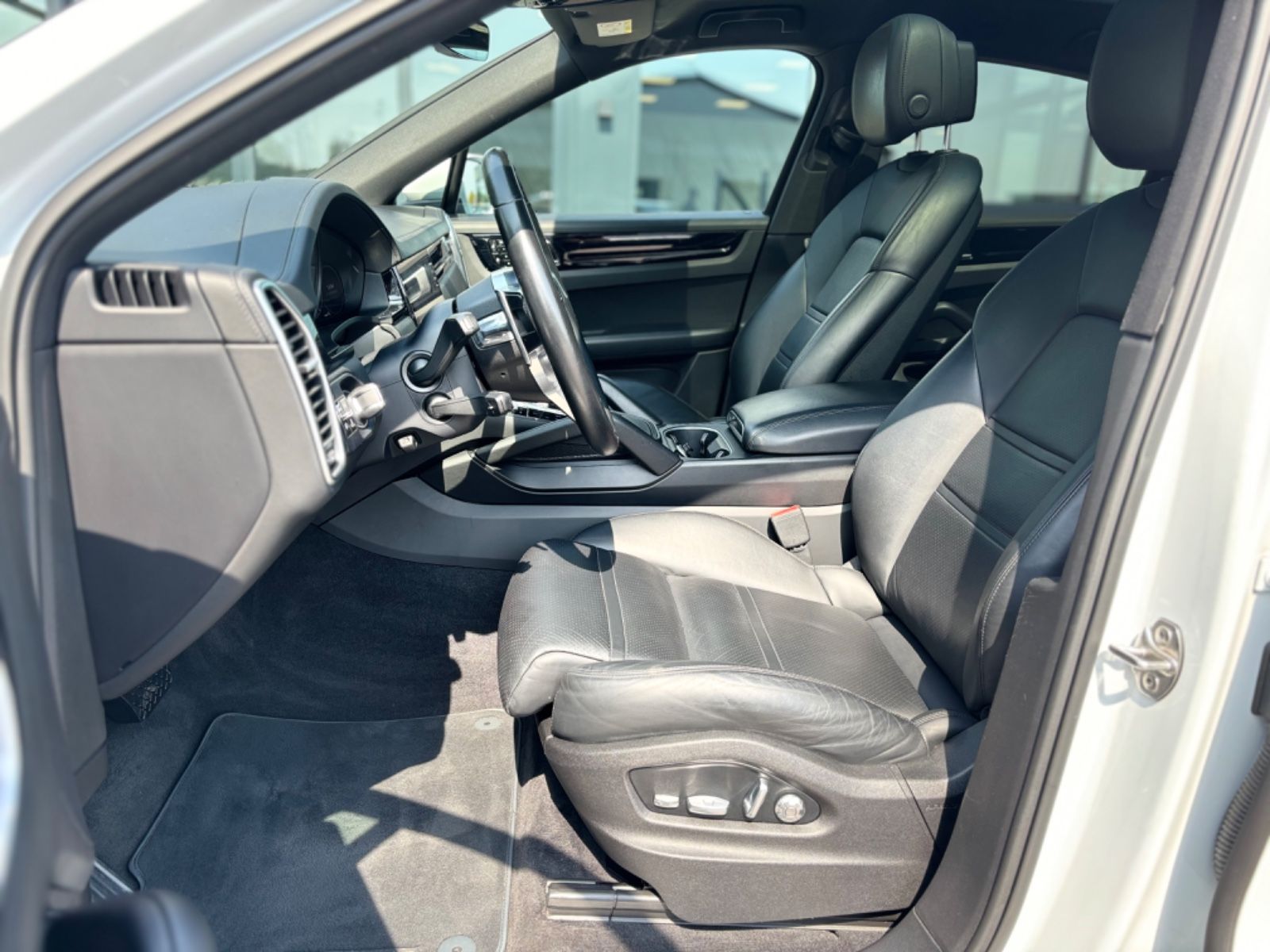 Fahrzeugabbildung Porsche CAYENNE COUPE*VOLL-LED*PANORAMA*BOSE*21.ZOLL*