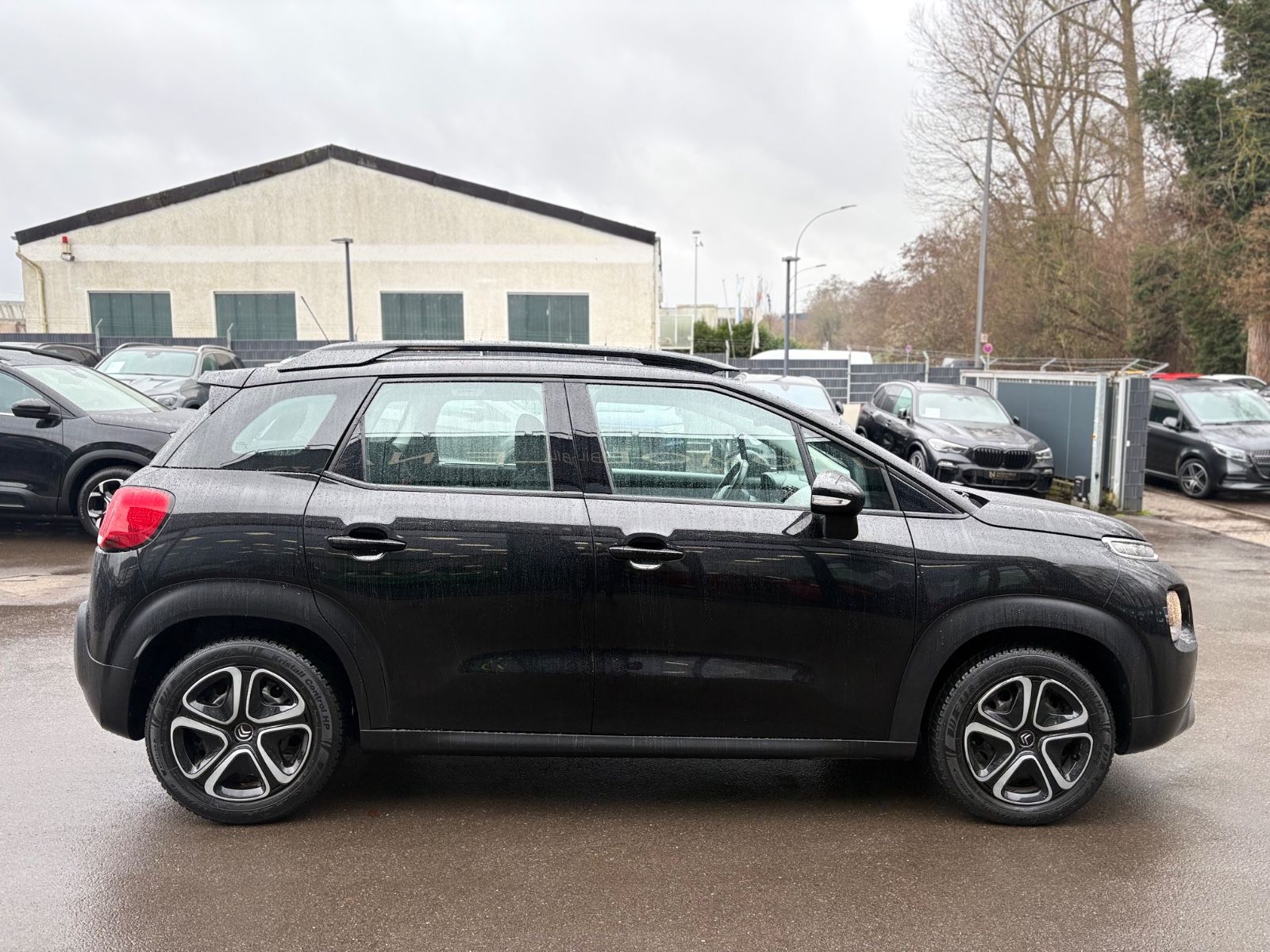 Fahrzeugabbildung Citroën C3 AIRCROSS FEEL*AUTOMATIK*PDC*SITZHEIZUNG*TOP*