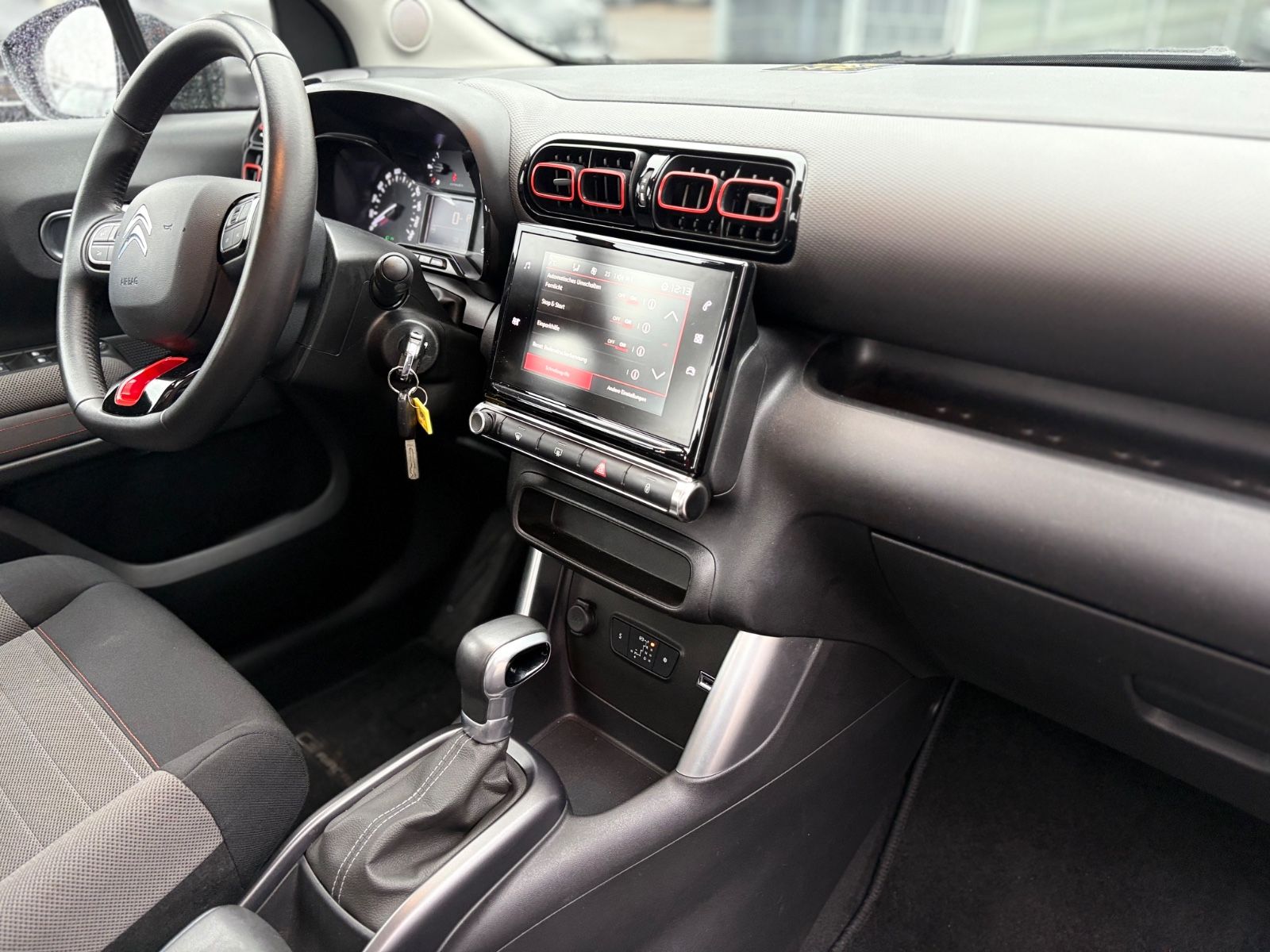 Fahrzeugabbildung Citroën C3 AIRCROSS FEEL*AUTOMATIK*PDC*SITZHEIZUNG*TOP*