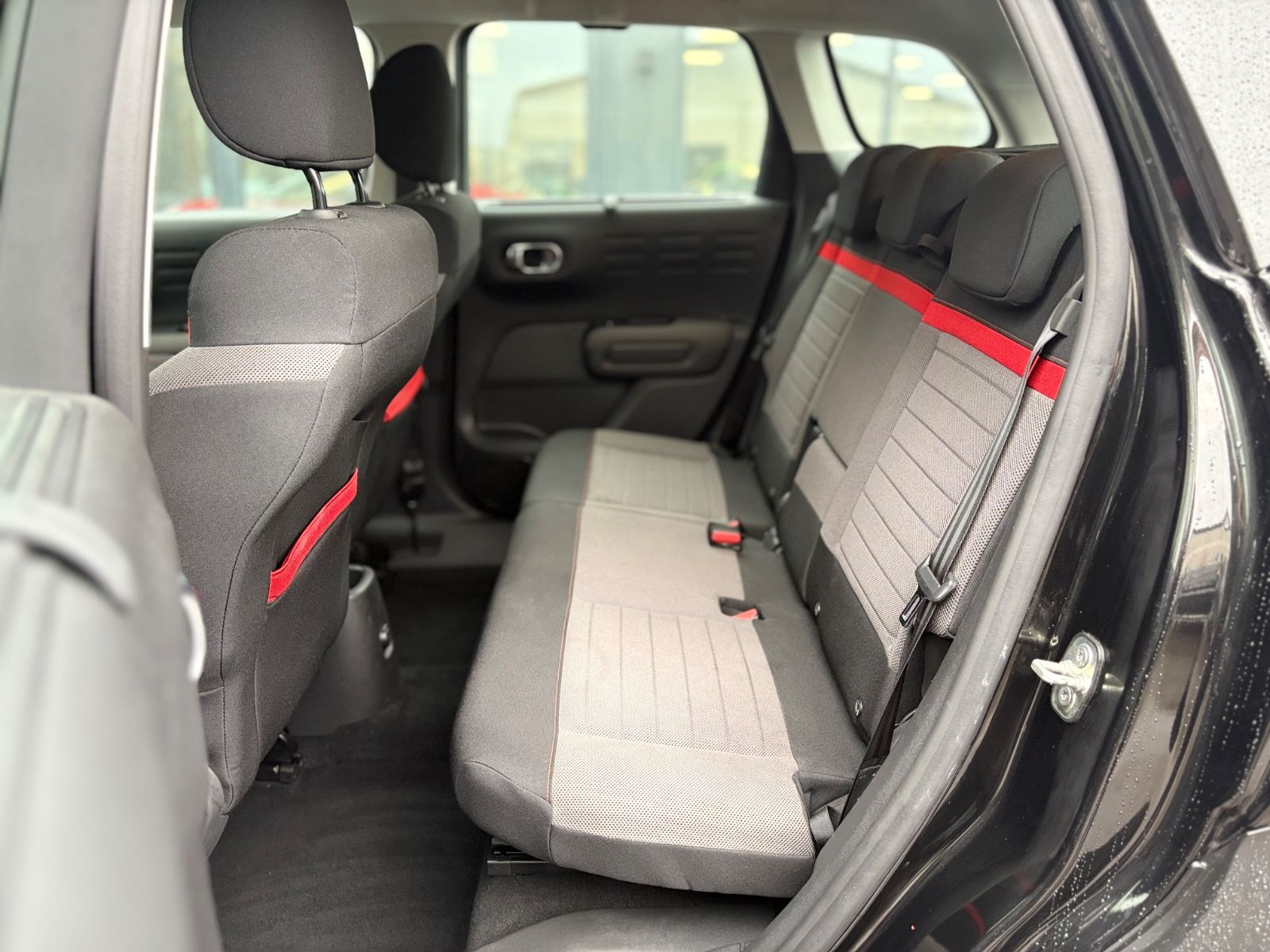 Fahrzeugabbildung Citroën C3 AIRCROSS FEEL*AUTOMATIK*PDC*SITZHEIZUNG*TOP*