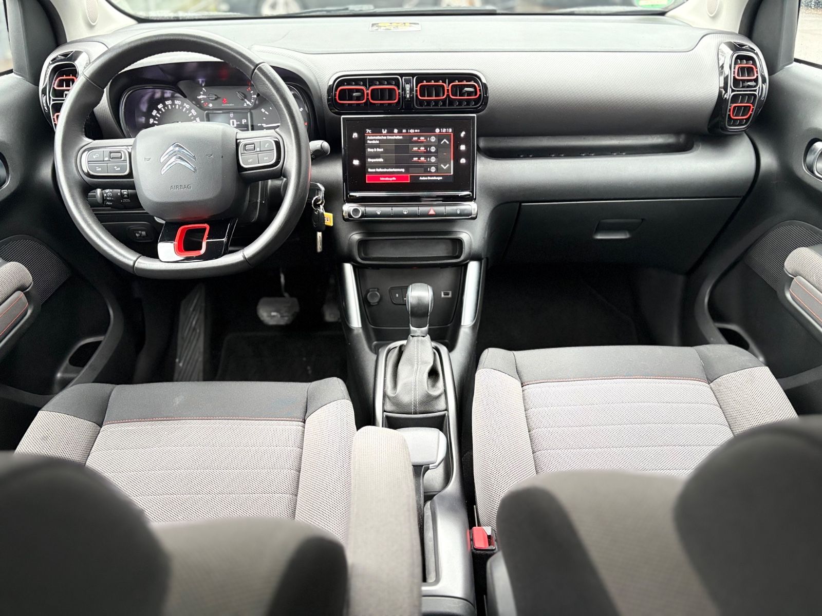 Fahrzeugabbildung Citroën C3 AIRCROSS FEEL*AUTOMATIK*PDC*SITZHEIZUNG*TOP*