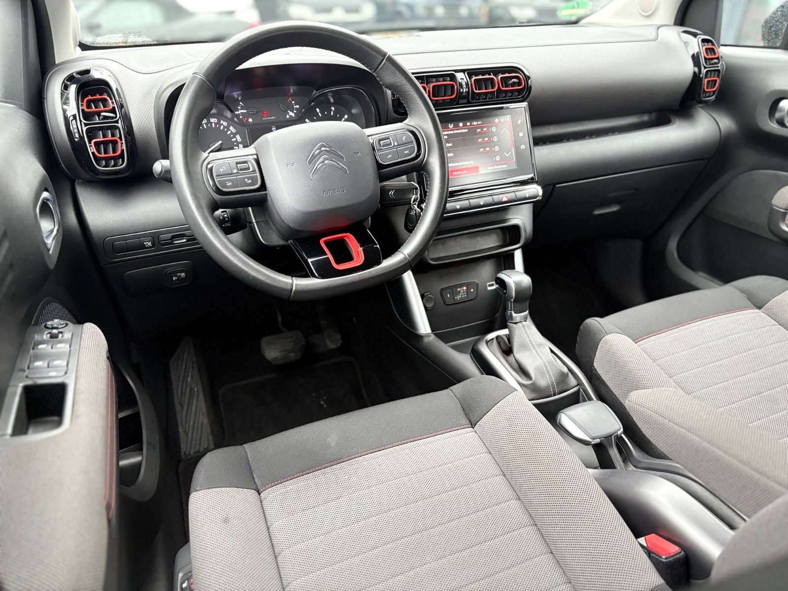 Fahrzeugabbildung Citroën C3 AIRCROSS FEEL*AUTOMATIK*PDC*SITZHEIZUNG*TOP*