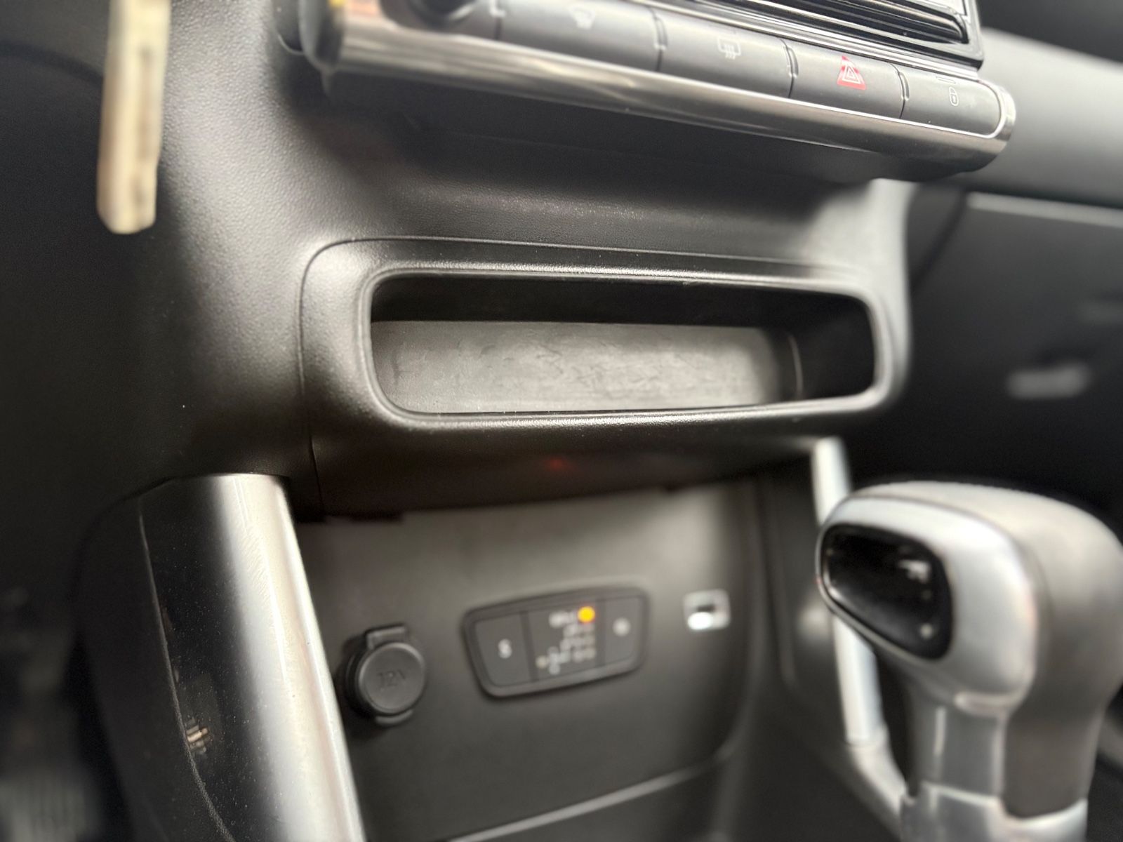 Fahrzeugabbildung Citroën C3 AIRCROSS FEEL*AUTOMATIK*PDC*SITZHEIZUNG*TOP*