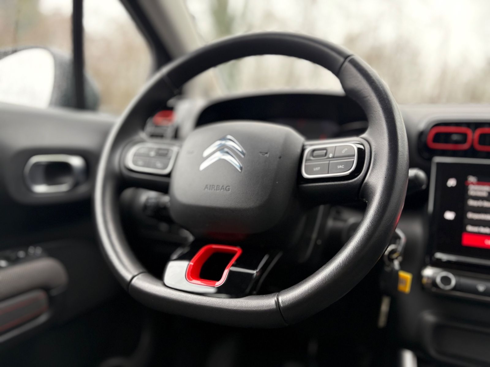 Fahrzeugabbildung Citroën C3 AIRCROSS FEEL*AUTOMATIK*PDC*SITZHEIZUNG*TOP*