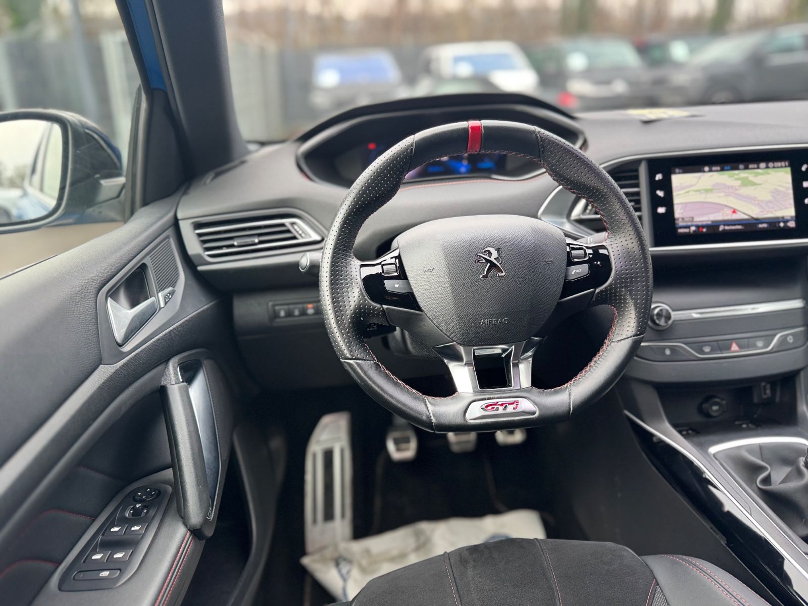 Fahrzeugabbildung Peugeot 308 GTI*VOLL-LED*NAVI*SHZ*R-KAMERA*PANORAMA*
