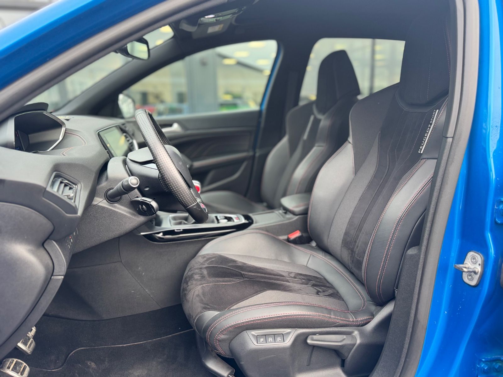 Fahrzeugabbildung Peugeot 308 GTI*VOLL-LED*NAVI*SHZ*R-KAMERA*PANORAMA*