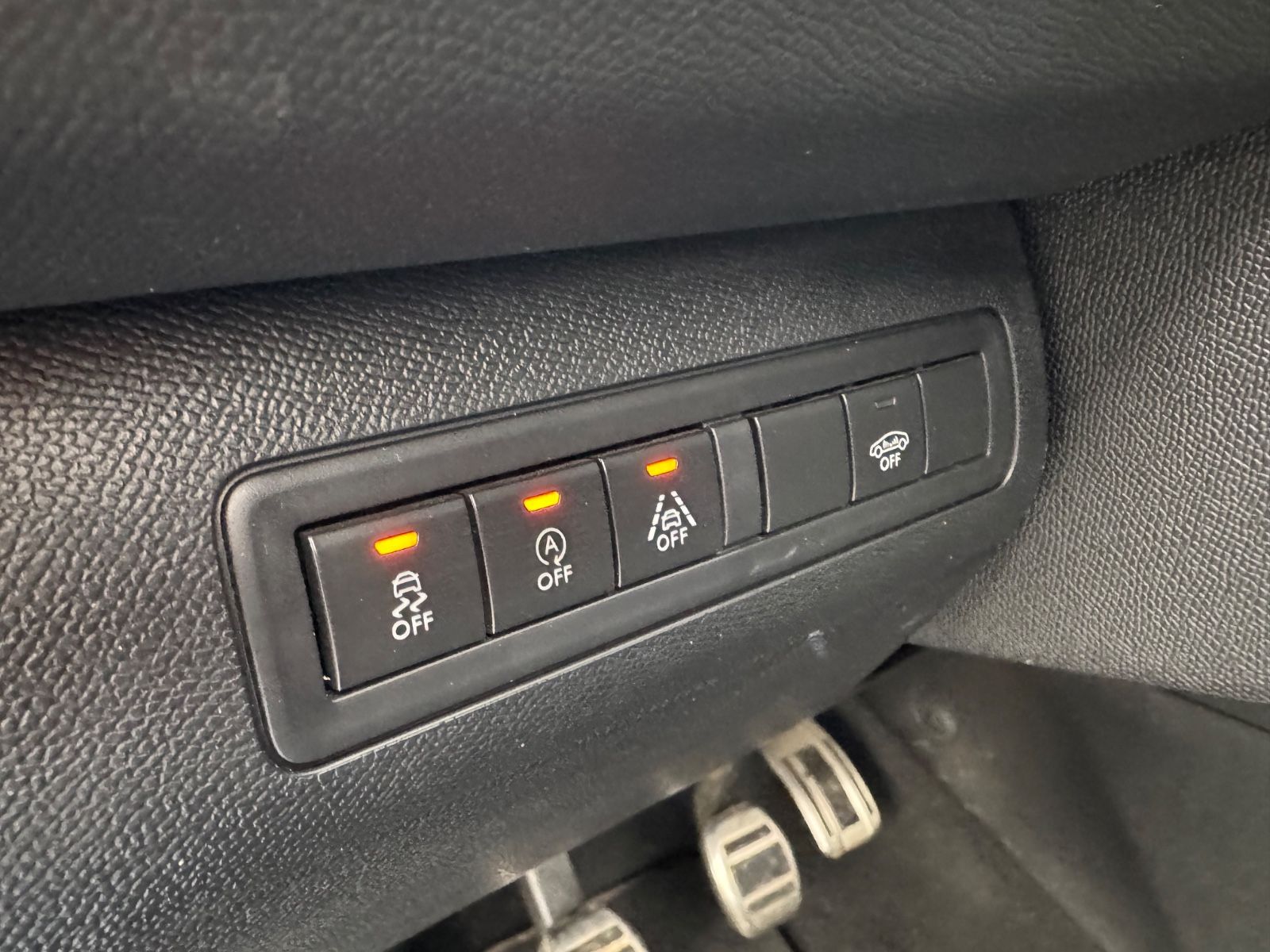 Fahrzeugabbildung Peugeot 308 GTI*VOLL-LED*NAVI*SHZ*R-KAMERA*PANORAMA*