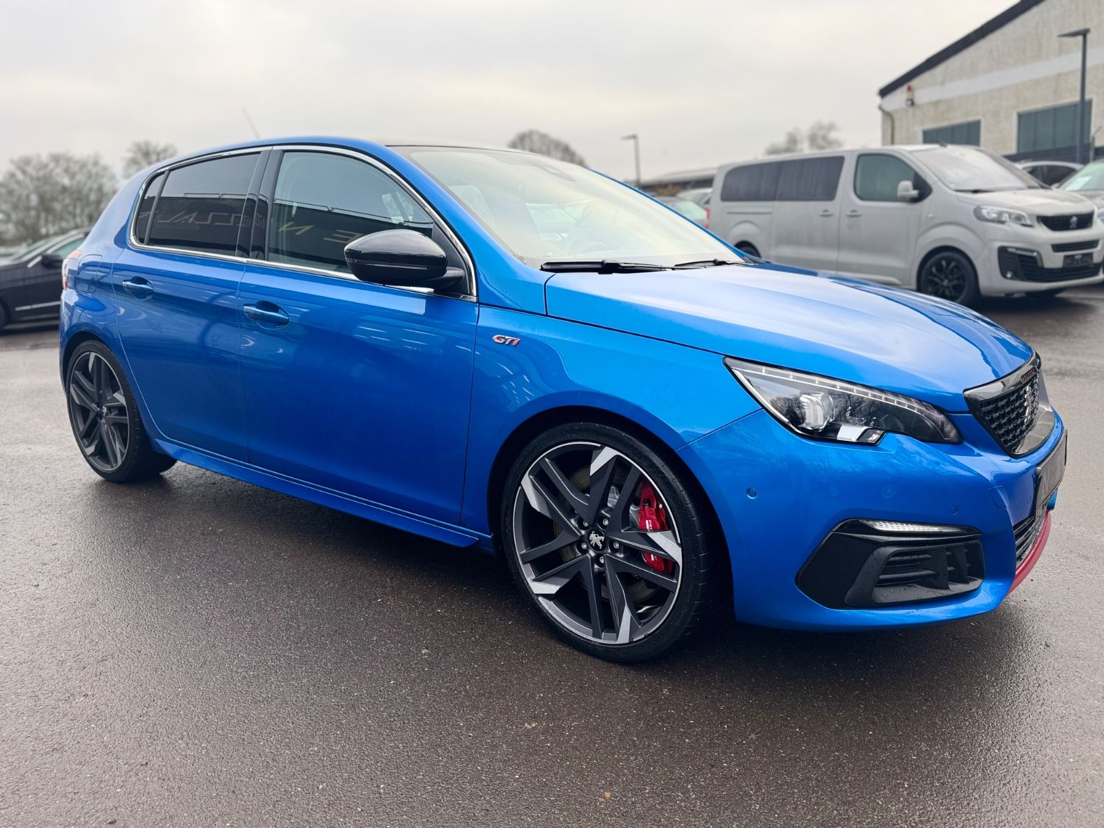 Fahrzeugabbildung Peugeot 308 GTI*VOLL-LED*NAVI*SHZ*R-KAMERA*PANORAMA*