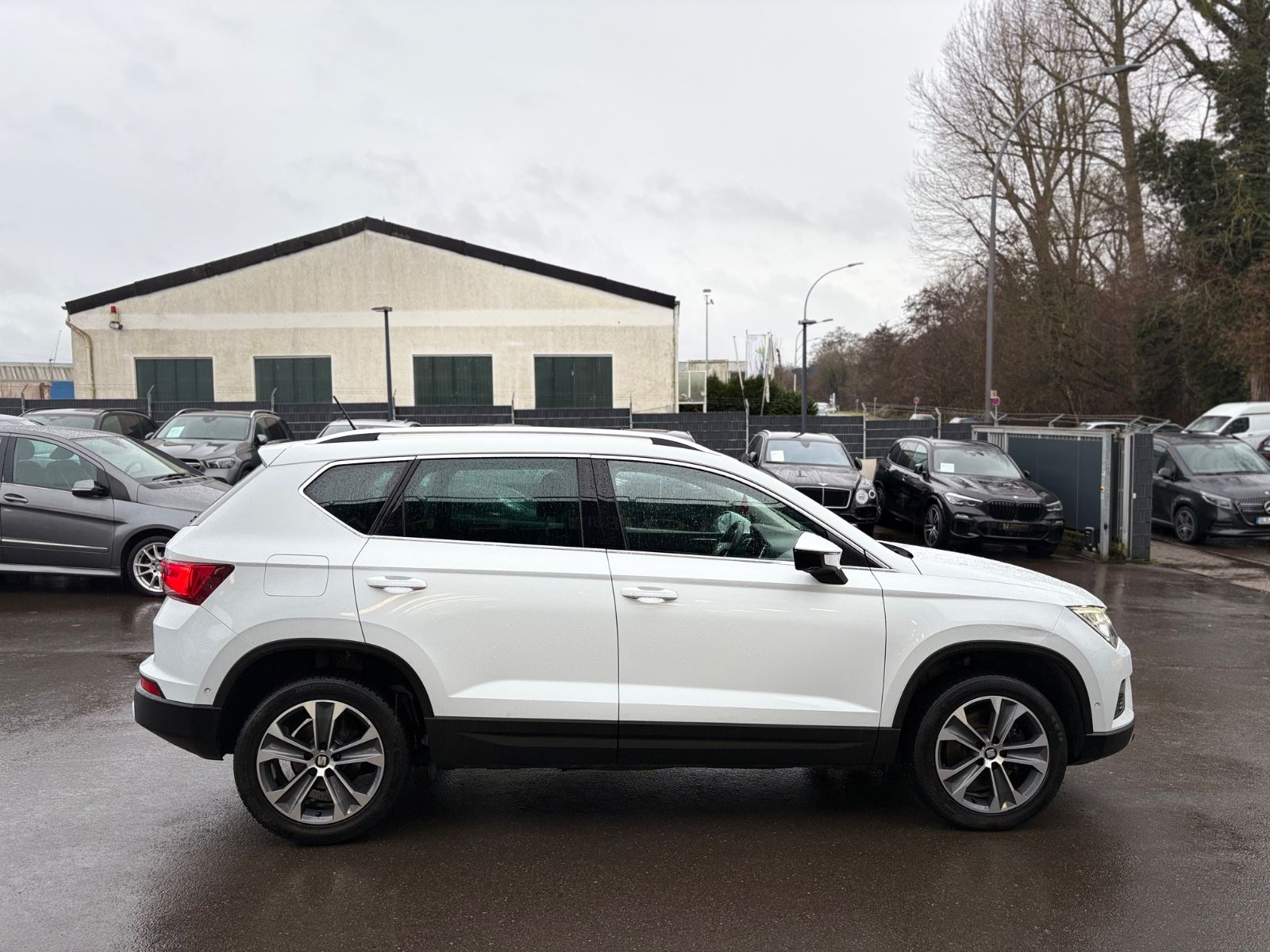 Fahrzeugabbildung SEAT ATECA STYLE *LED*NAVI*KAMERA*SITZHEIZUNG*