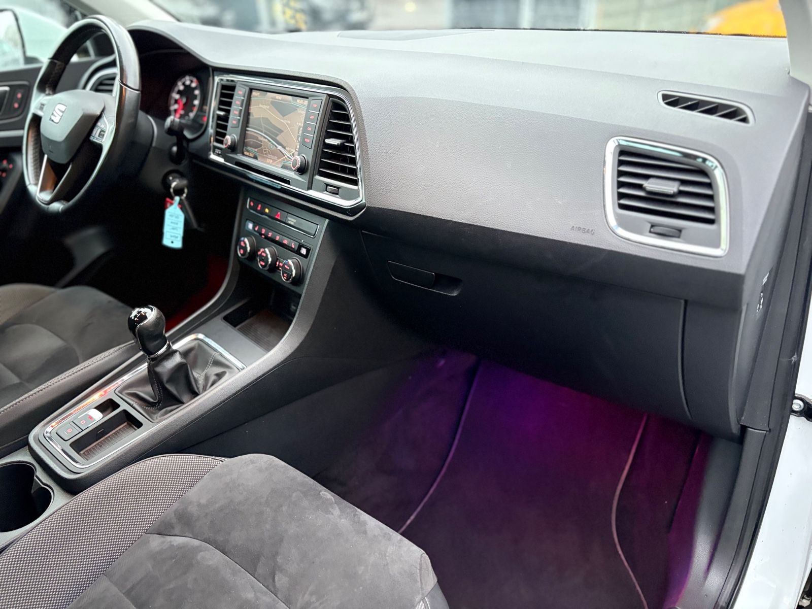 Fahrzeugabbildung SEAT ATECA STYLE *LED*NAVI*KAMERA*SITZHEIZUNG*