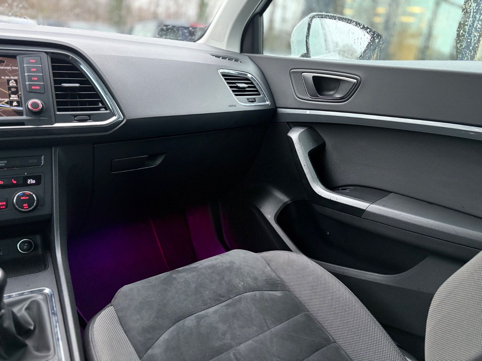 Fahrzeugabbildung SEAT ATECA STYLE *LED*NAVI*KAMERA*SITZHEIZUNG*