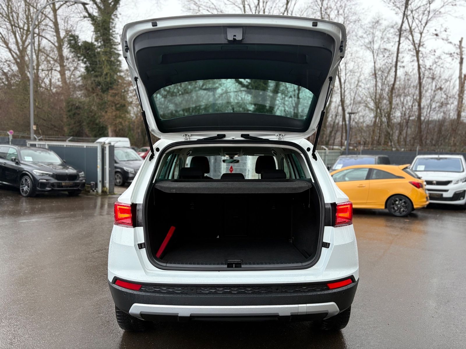 Fahrzeugabbildung SEAT ATECA STYLE *LED*NAVI*KAMERA*SITZHEIZUNG*