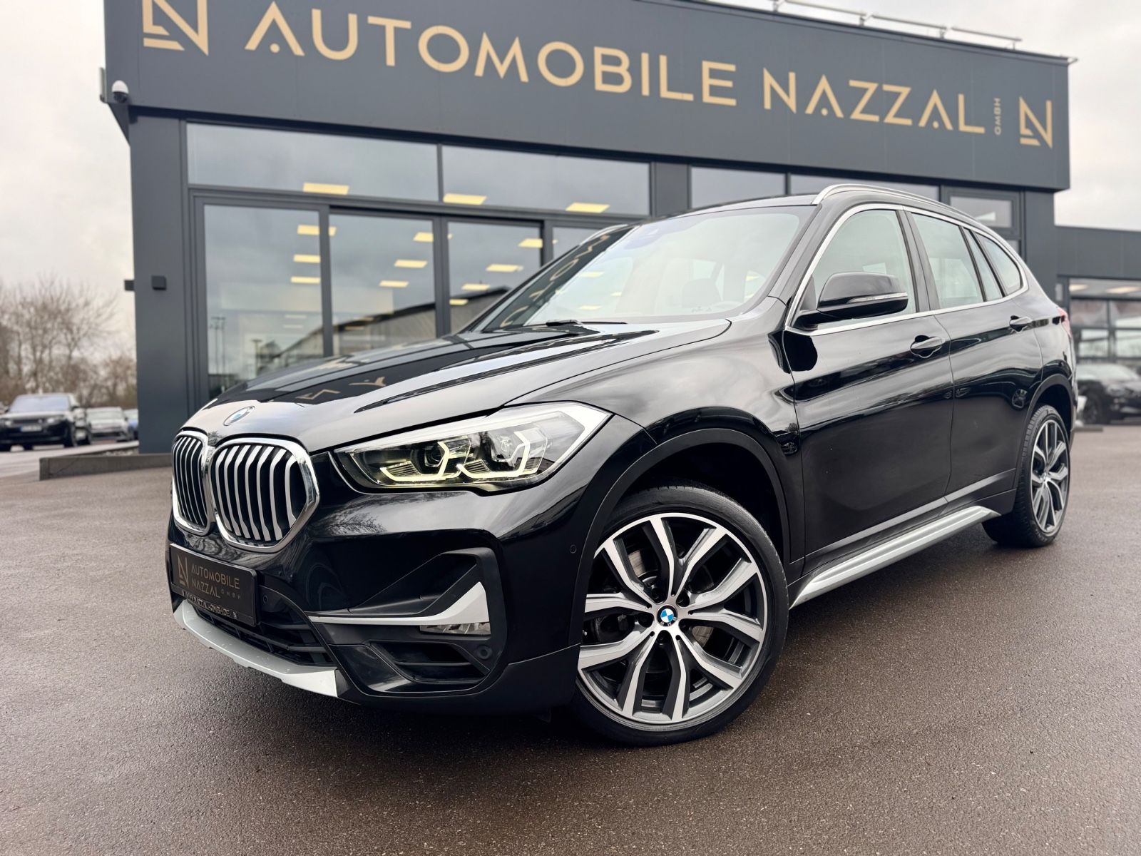 Fahrzeugabbildung BMW X1 xDrive 25 i XLINE*FACELIFT*1.HD*LED*LEDER*AUT