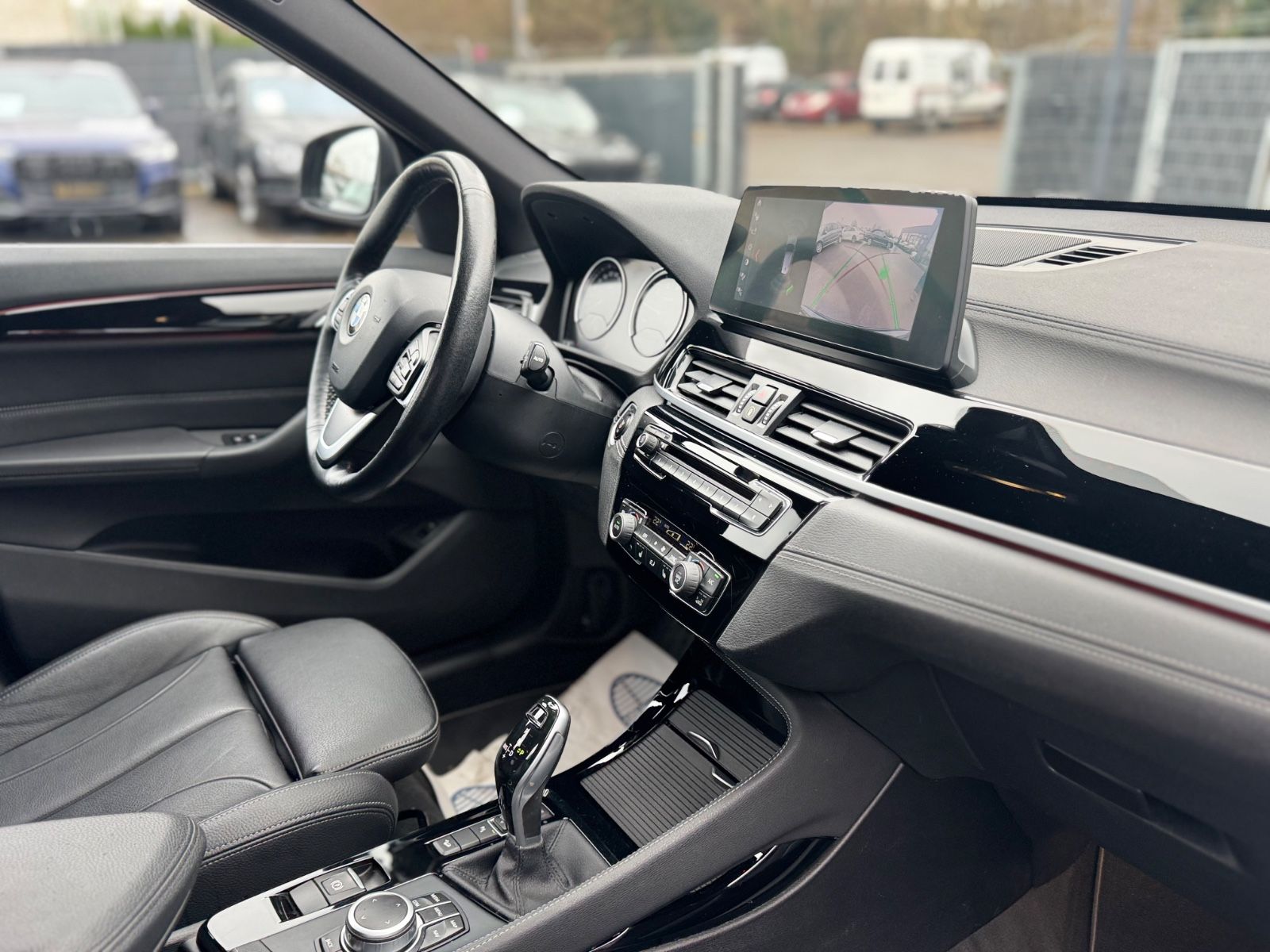 Fahrzeugabbildung BMW X1 xDrive 25 i XLINE*FACELIFT*1.HD*LED*LEDER*AUT