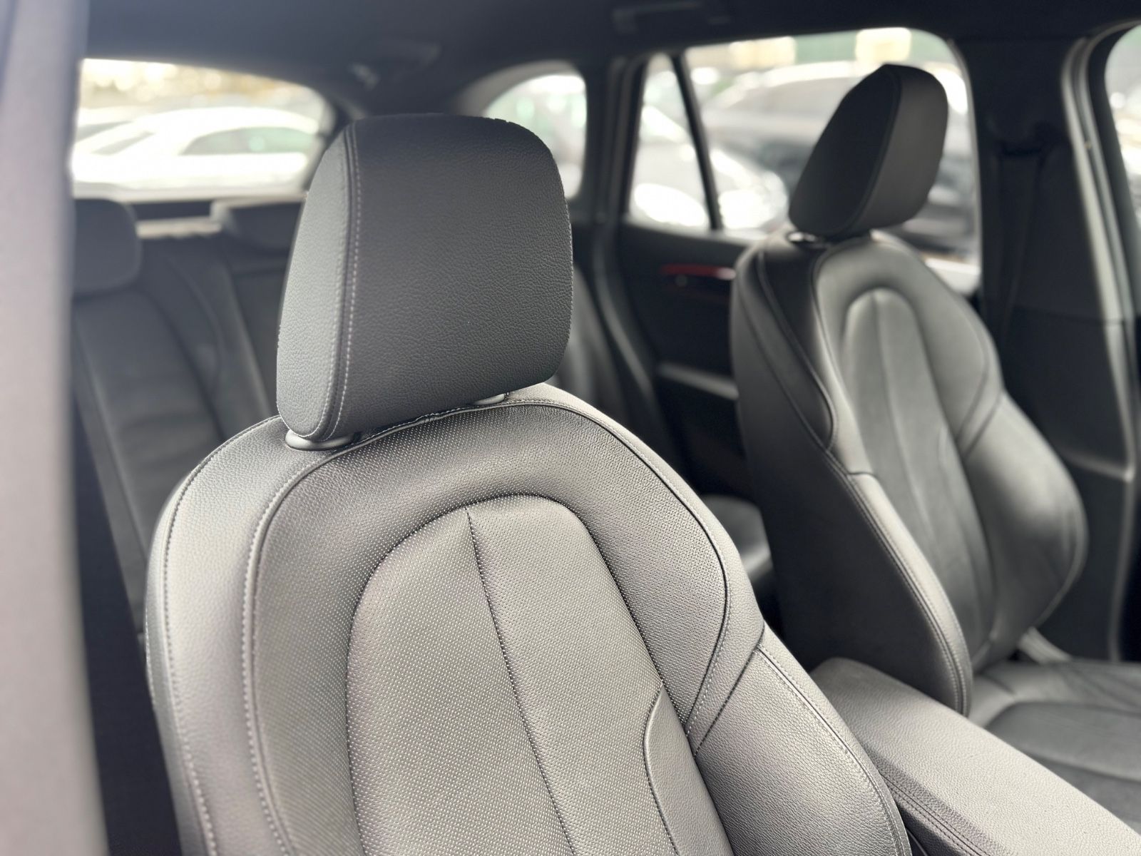 Fahrzeugabbildung BMW X1 xDrive 25 i XLINE*FACELIFT*1.HD*LED*LEDER*AUT