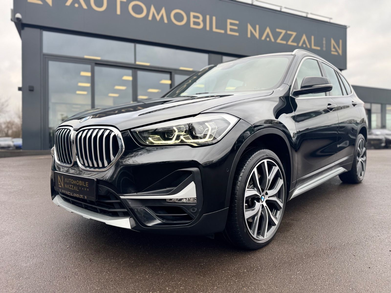 Fahrzeugabbildung BMW X1 xDrive 25 i XLINE*FACELIFT*1.HD*LED*LEDER*AUT