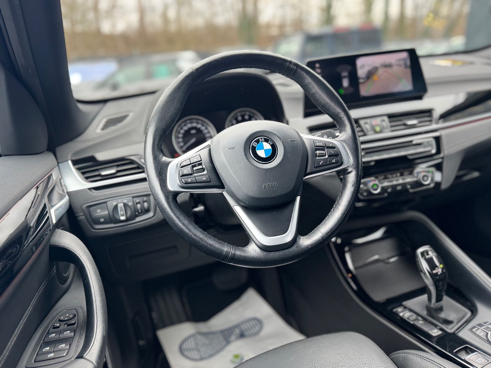 Fahrzeugabbildung BMW X1 xDrive 25 i XLINE*FACELIFT*1.HD*LED*LEDER*AUT