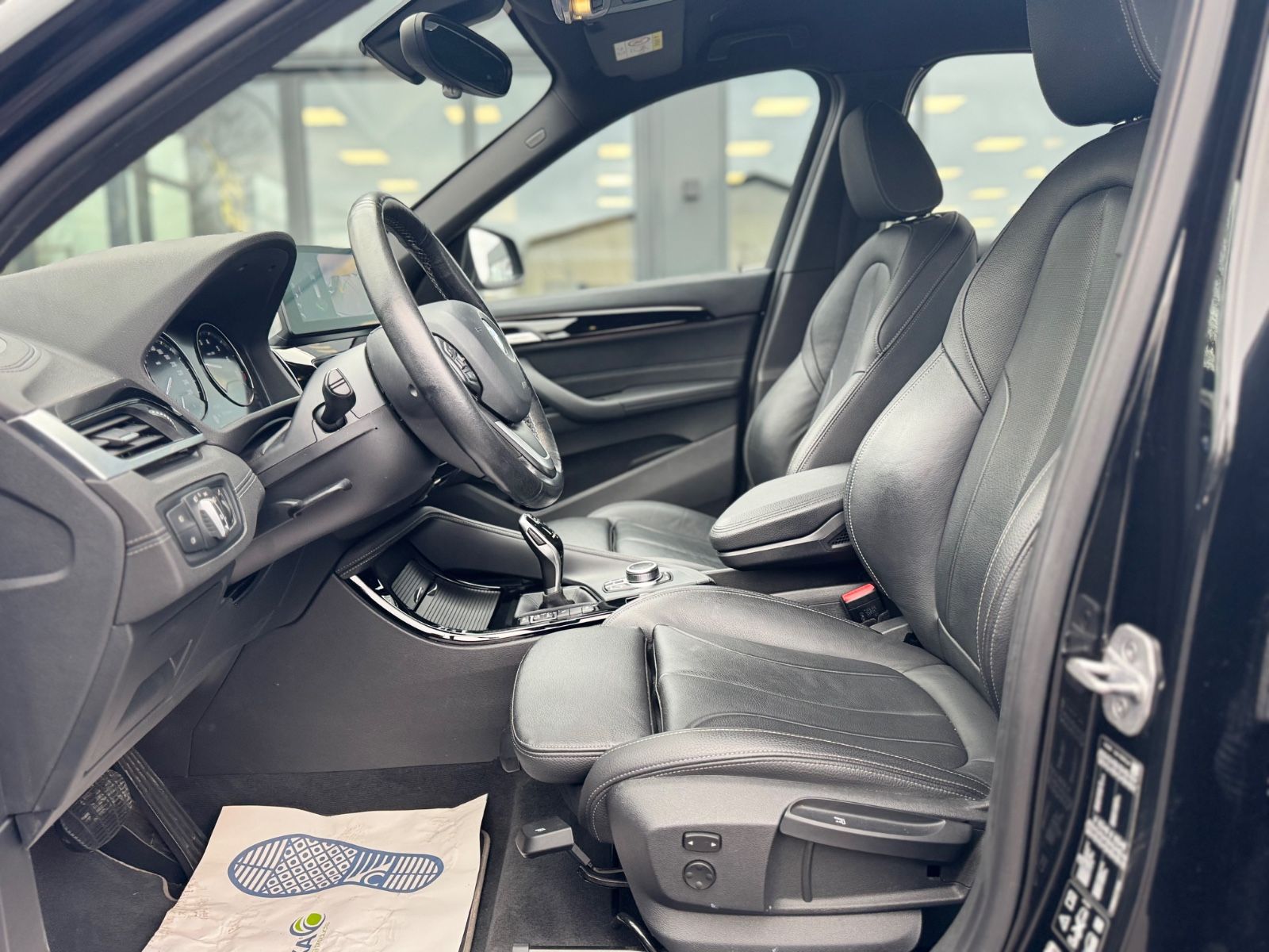 Fahrzeugabbildung BMW X1 xDrive 25 i XLINE*FACELIFT*1.HD*LED*LEDER*AUT