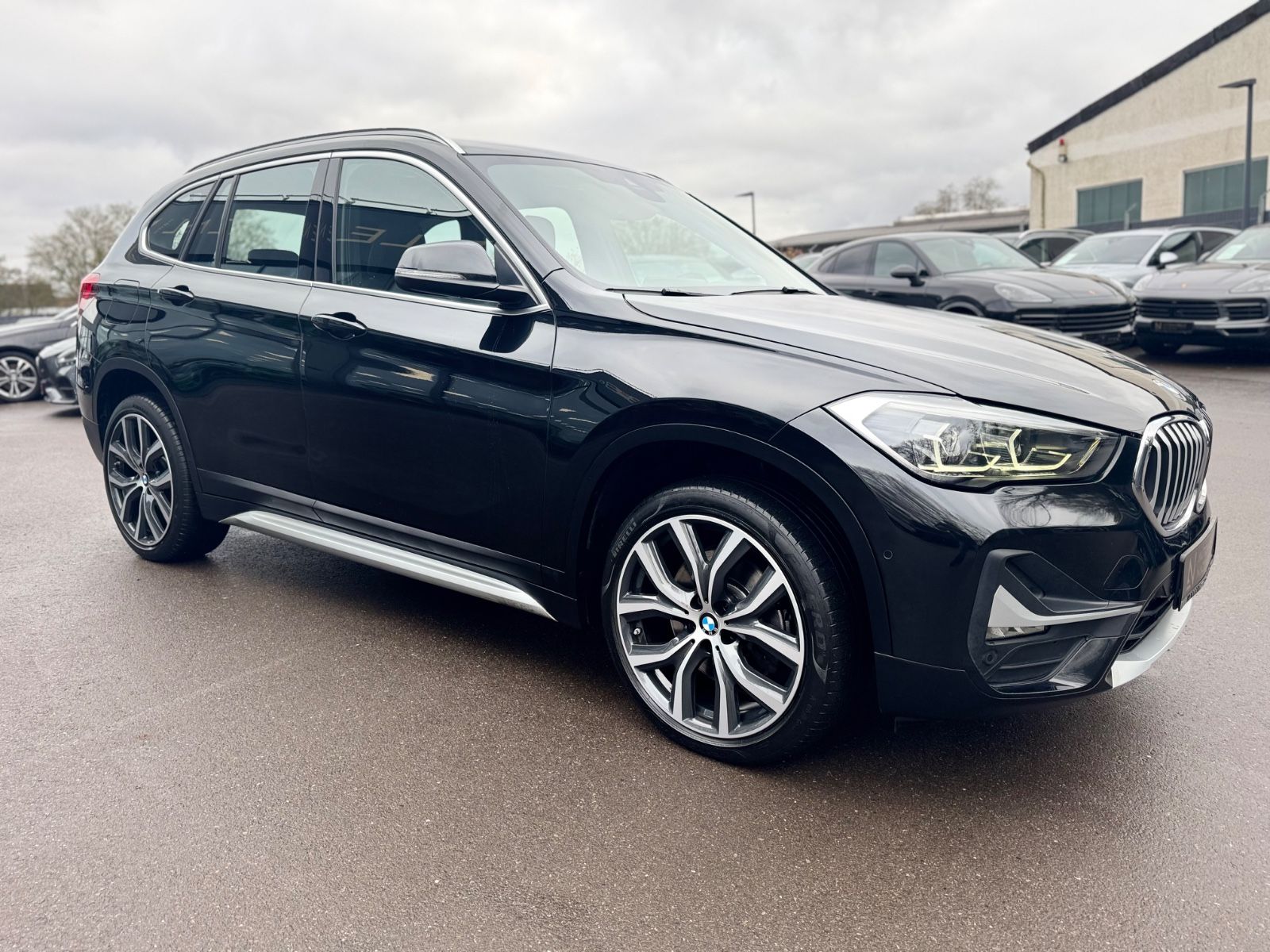 Fahrzeugabbildung BMW X1 xDrive 25 i XLINE*FACELIFT*1.HD*LED*LEDER*AUT