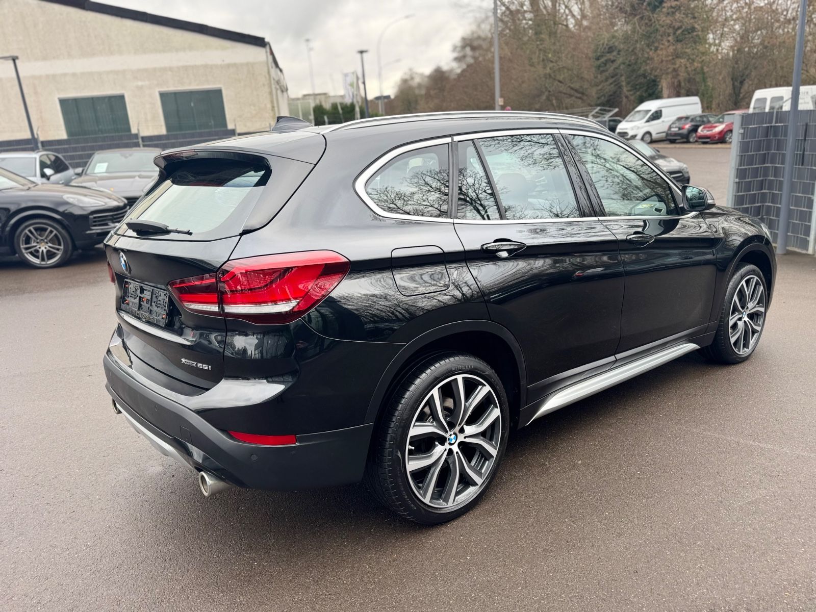 Fahrzeugabbildung BMW X1 xDrive 25 i XLINE*FACELIFT*1.HD*LED*LEDER*AUT