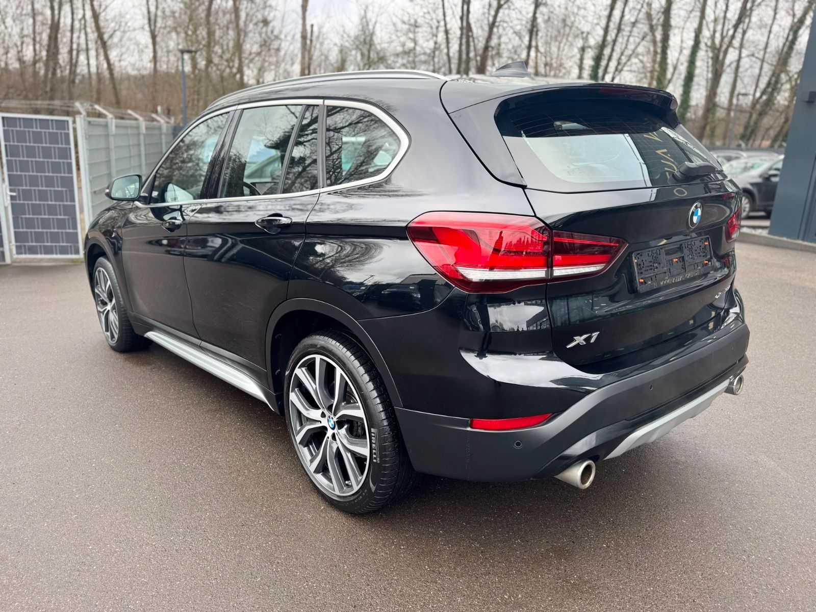 Fahrzeugabbildung BMW X1 xDrive 25 i XLINE*FACELIFT*1.HD*LED*LEDER*AUT