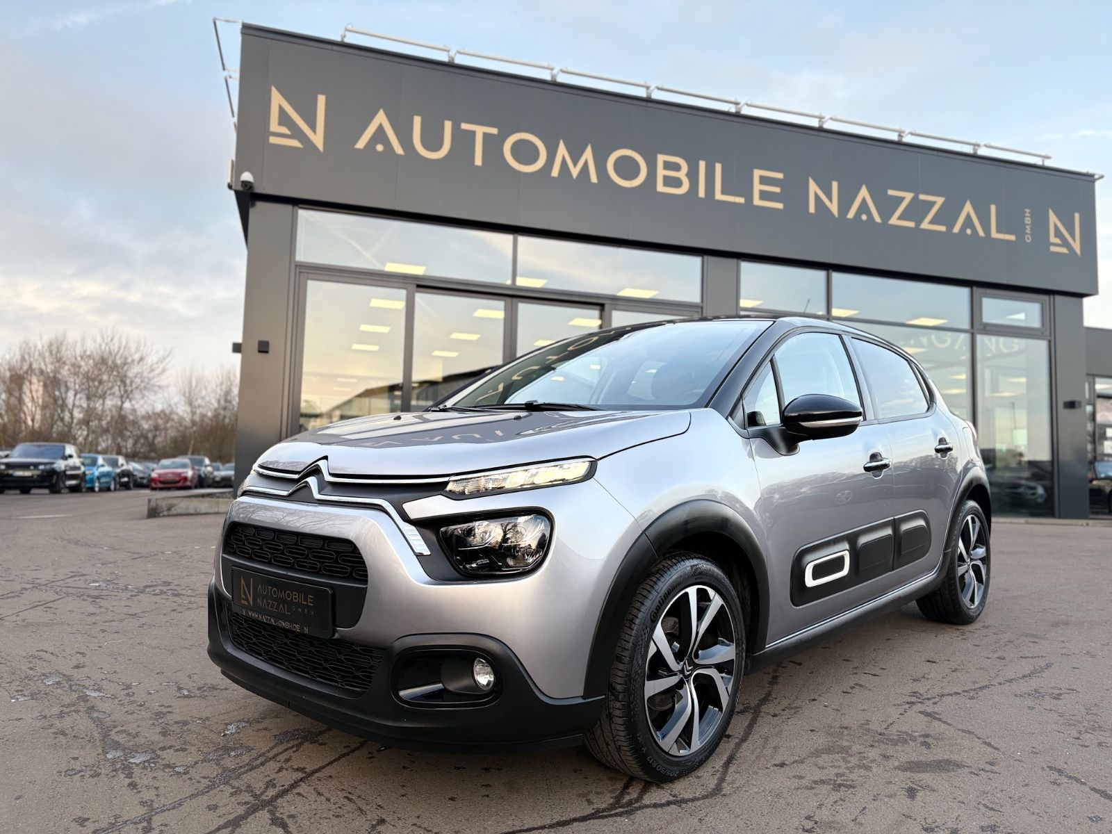 Citroën C3 SHINE*STYLE PAKET*AUTOMATIK*KAMERA*NAVI*1.HD