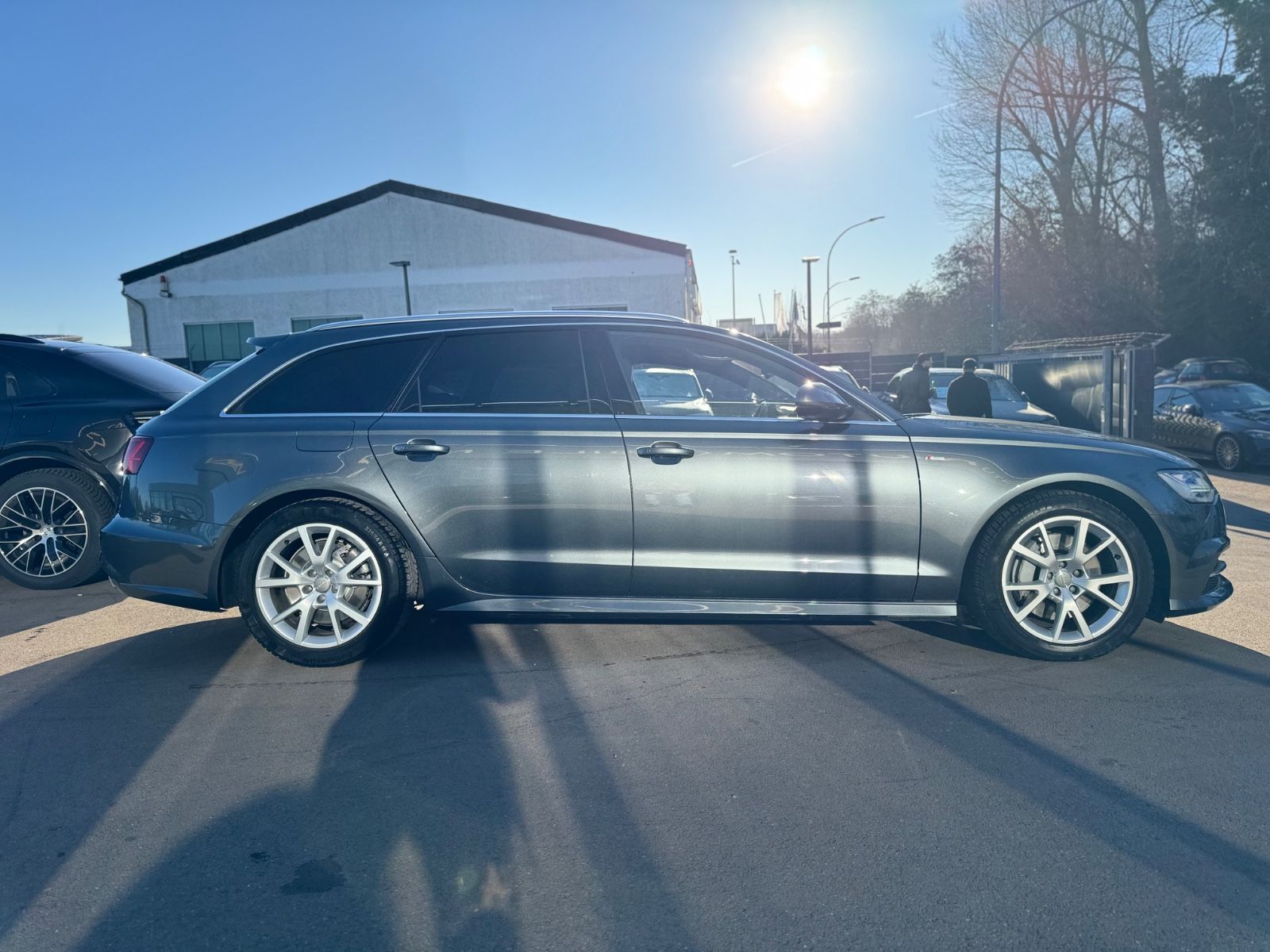 Fahrzeugabbildung Audi A6 AVANT 3.0 TDI QUATTRO*S-LINE*LED*2.HD*LUFT*