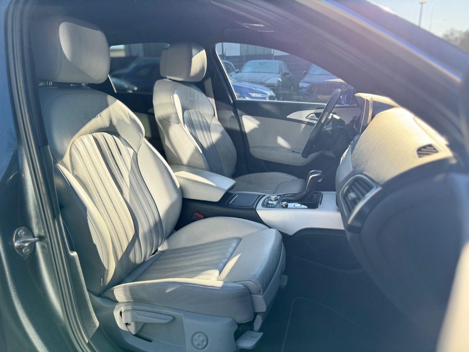 Fahrzeugabbildung Audi A6 AVANT 3.0 TDI QUATTRO*S-LINE*LED*2.HD*LUFT*