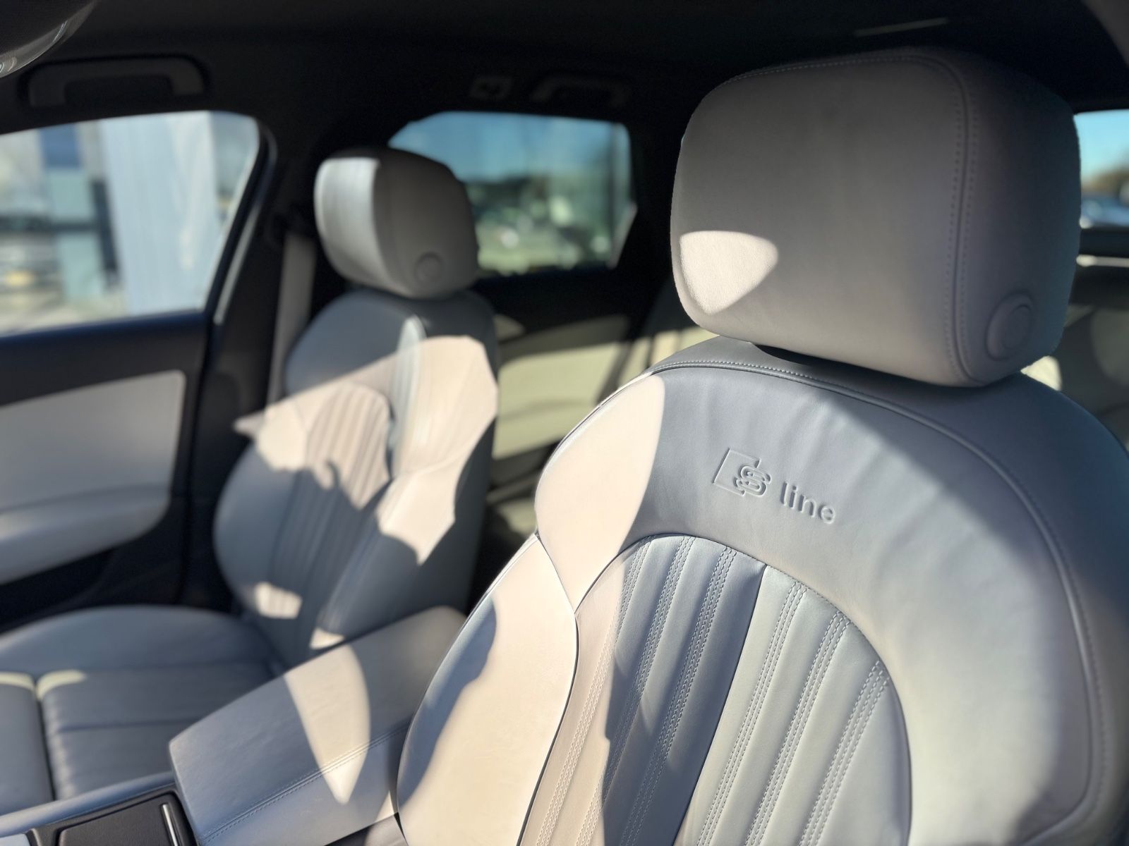 Fahrzeugabbildung Audi A6 AVANT 3.0 TDI QUATTRO*S-LINE*LED*2.HD*LUFT*