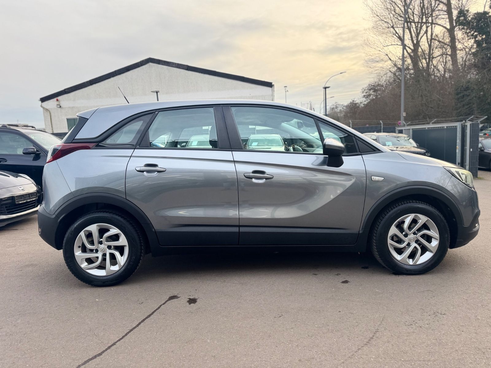 Fahrzeugabbildung Opel CROSSLAND X*NAVI*PDC*KLIMA*APPLE CARPLAY*EURO 6*