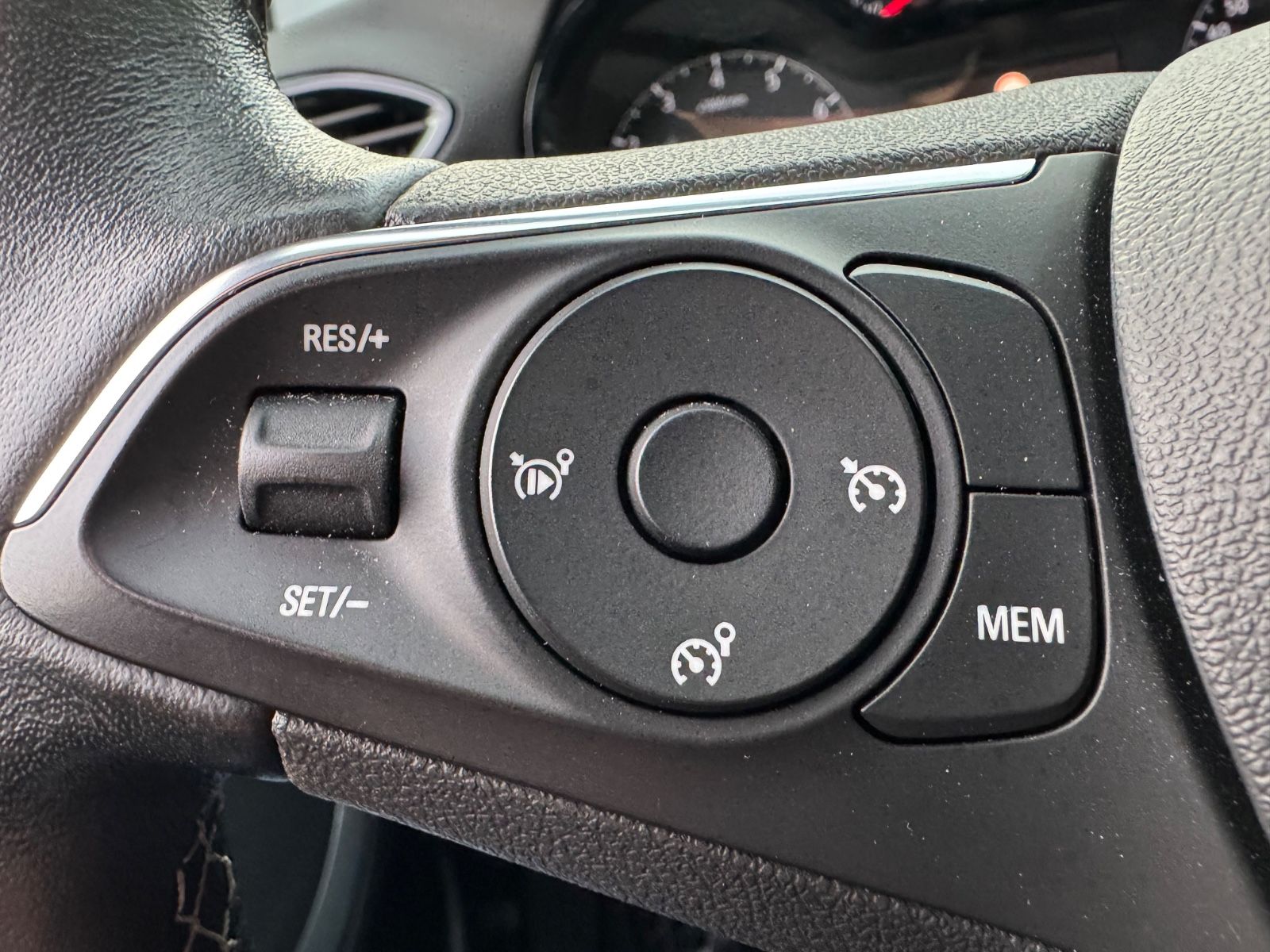 Fahrzeugabbildung Opel CROSSLAND X*NAVI*PDC*KLIMA*APPLE CARPLAY*EURO 6*