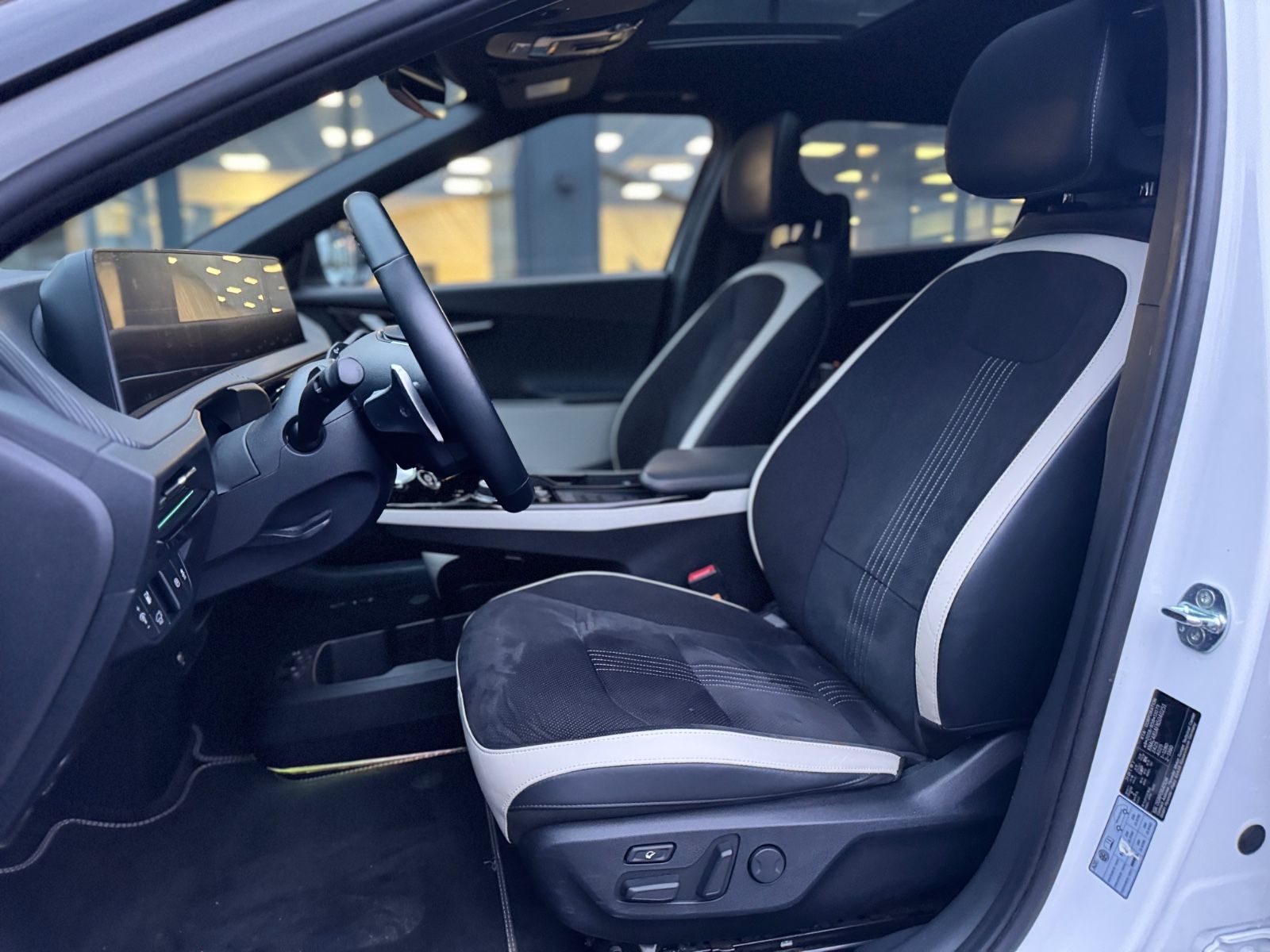 Fahrzeugabbildung Kia EV6 GT-LINE*PANORAMA*4X SHZ*KAMERA*ASSIST PACK*