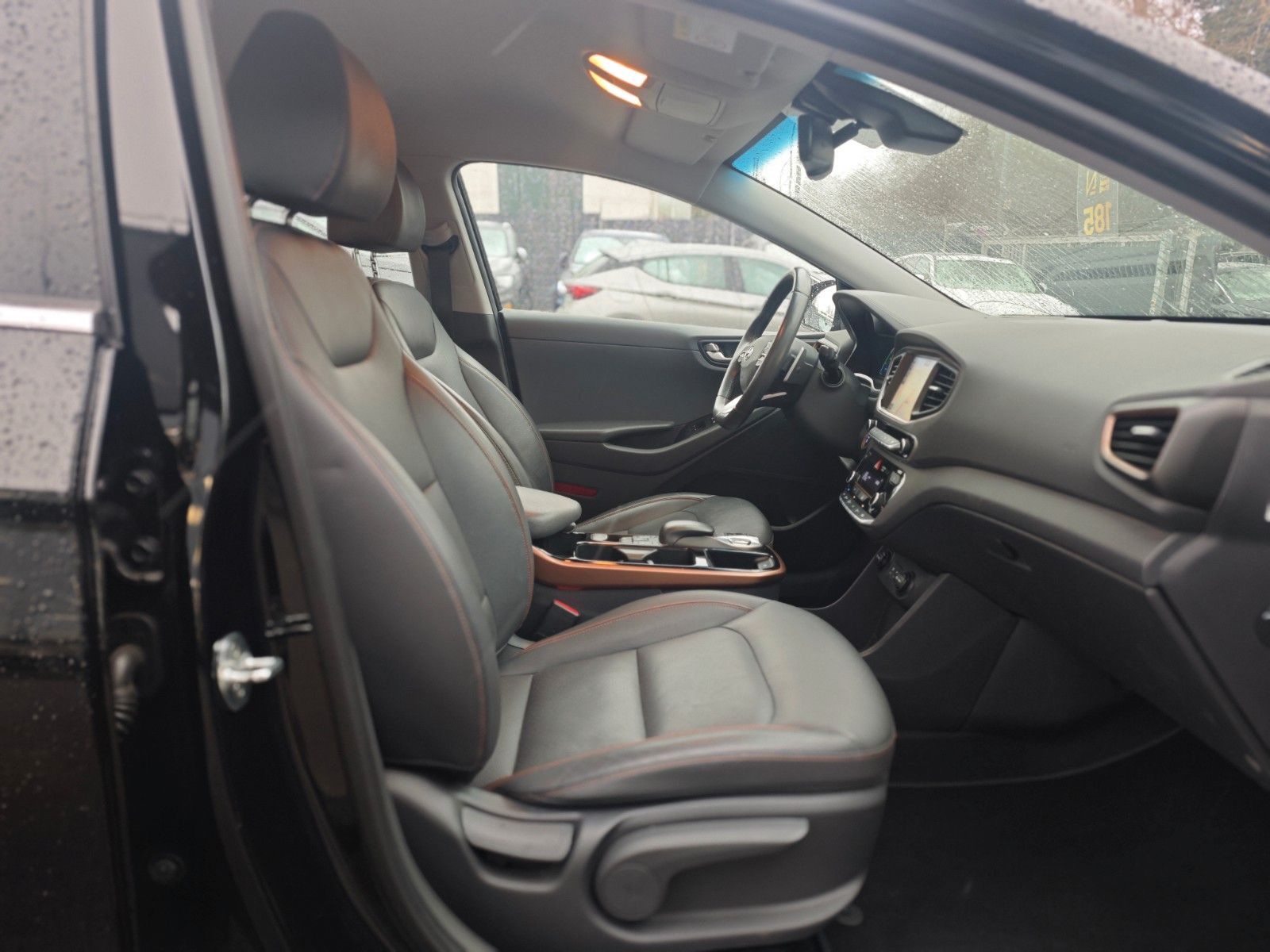 Fahrzeugabbildung Hyundai IONIQ PREMIUM ELEKTRO*LED*WINTER PACK*1.HD*TOP