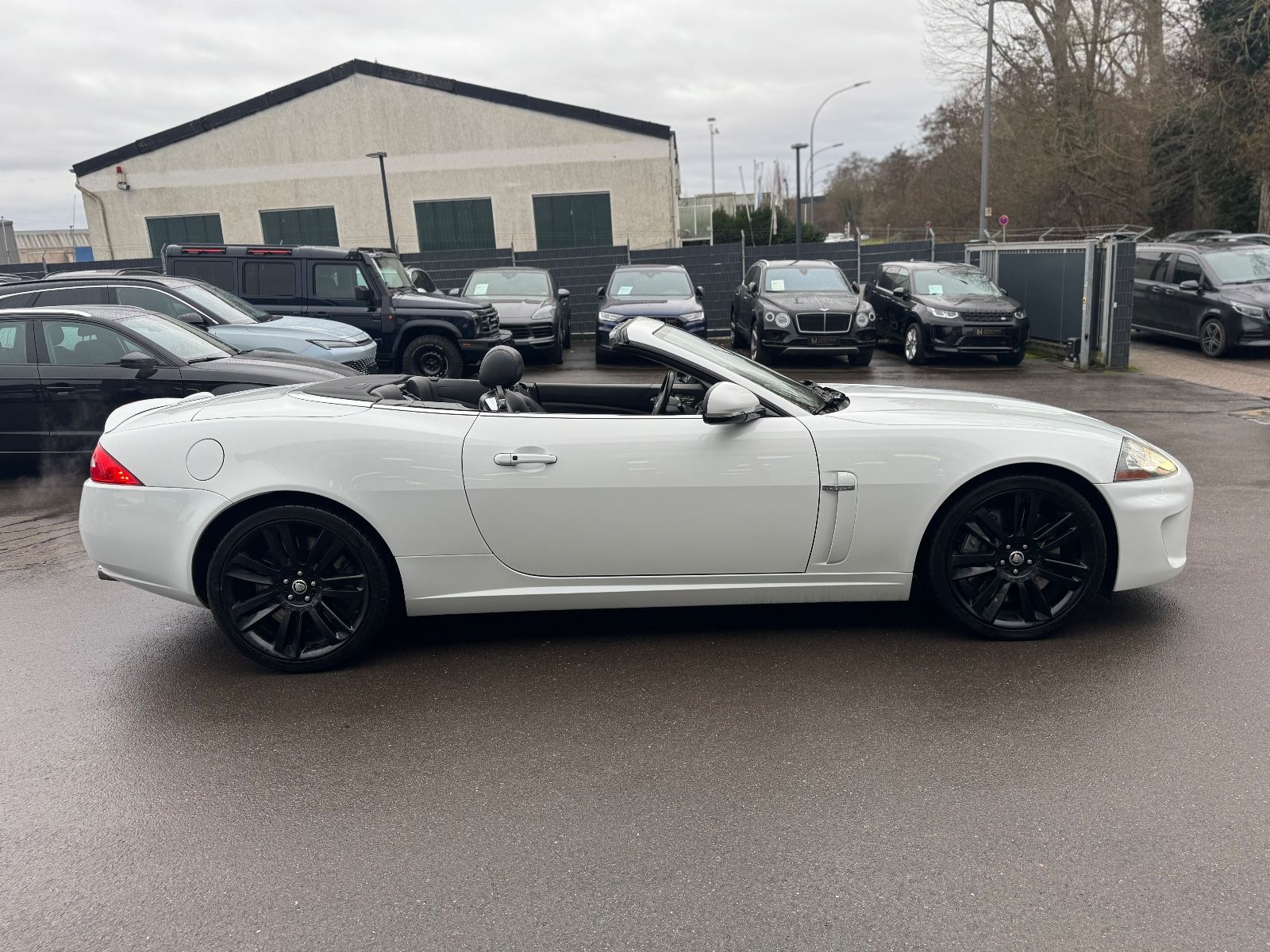 Fahrzeugabbildung Jaguar XKR CABRIO 5.0 V8 KOMPRESSOR *B&W*LEDER*NAVI*