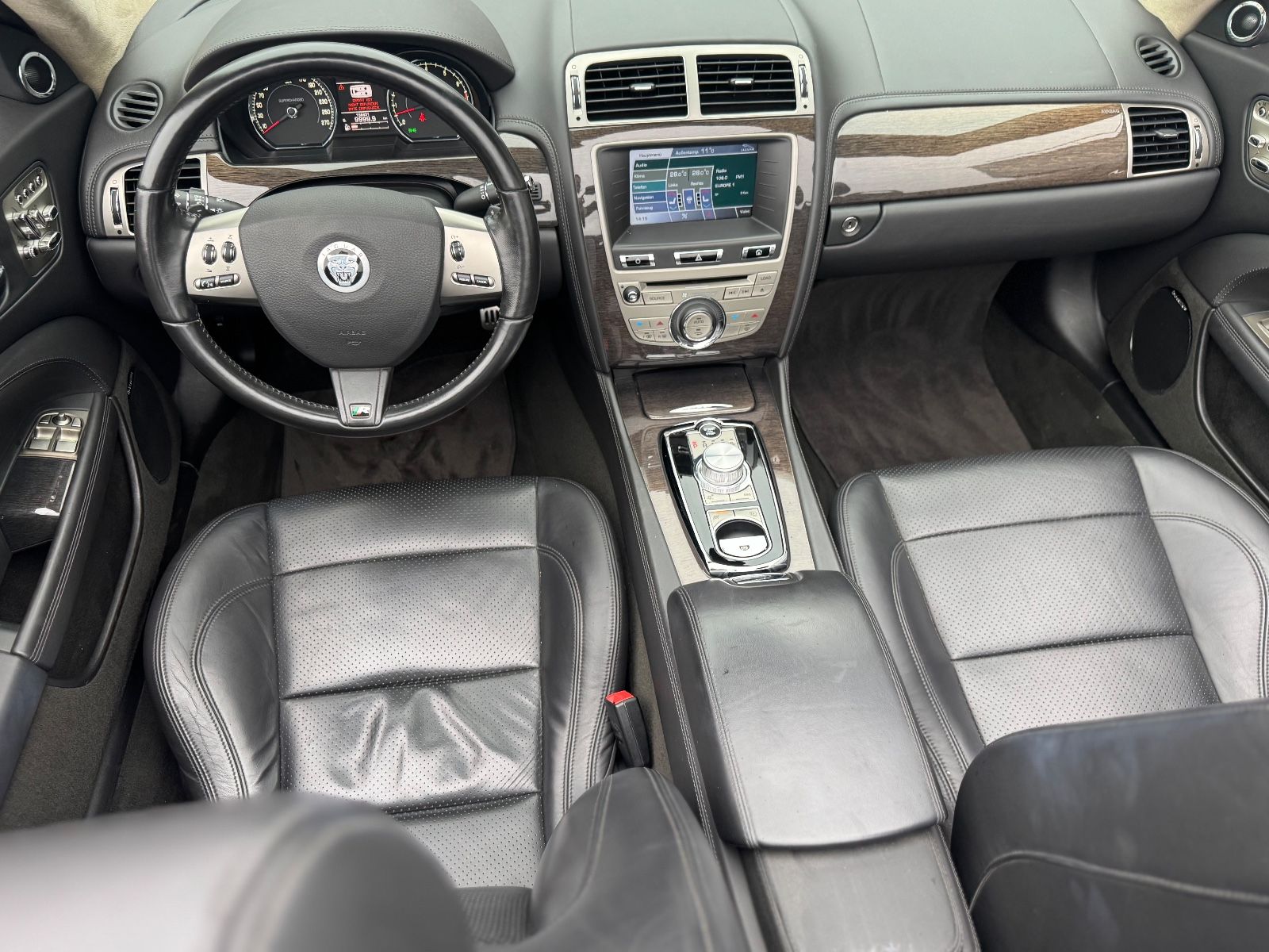 Fahrzeugabbildung Jaguar XKR CABRIO 5.0 V8 KOMPRESSOR *B&W*LEDER*NAVI*